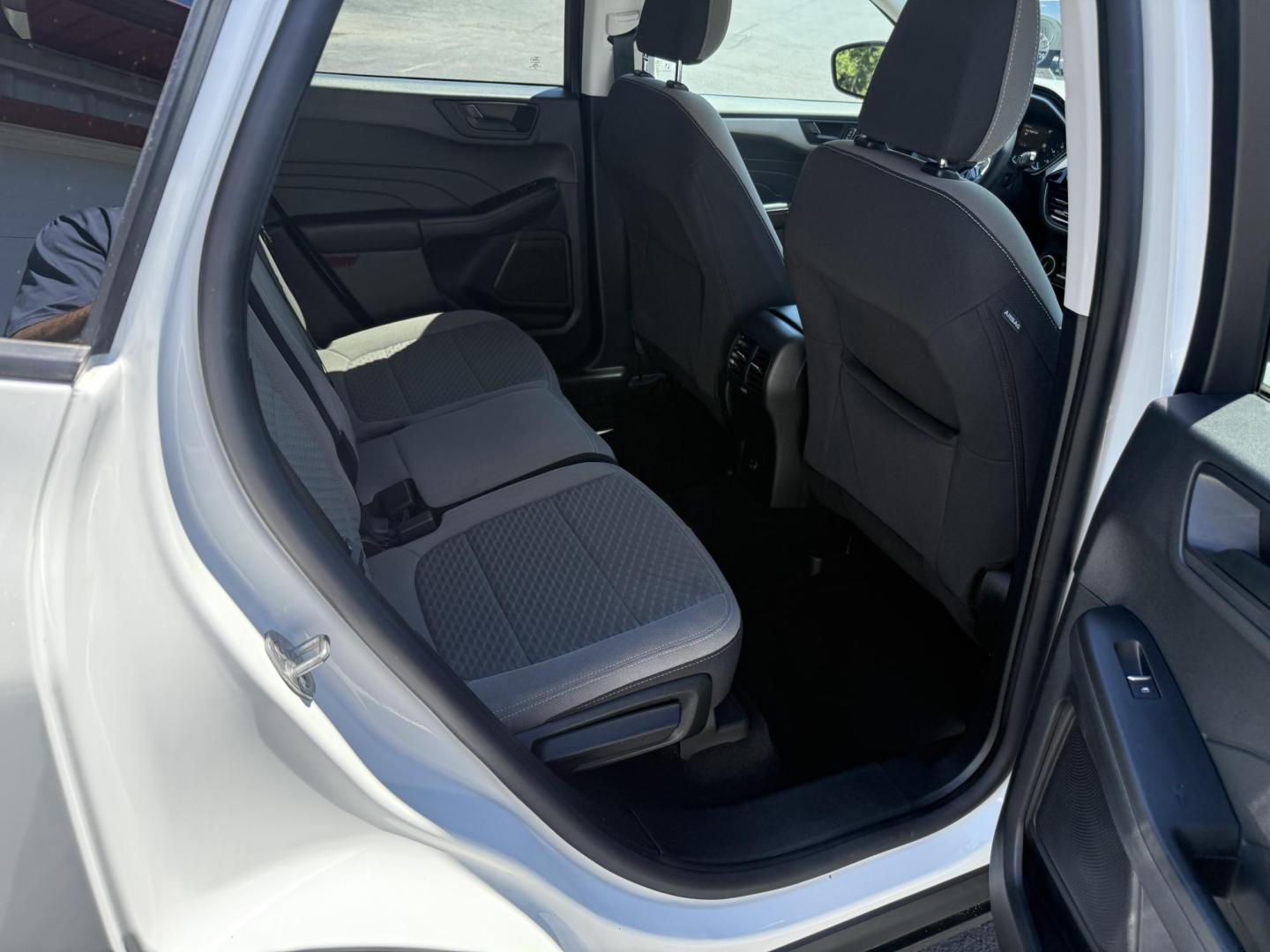 2022 White Ford Escape SE AWD (1FMCU9G65NU) with an 1.5L L3 engine, 6A transmission, located at 8464 Route 219, Brockway, PA, 15824, (814) 265-1330, 41.226871, -78.780518 - Clean, Good looking 2022 Ford Escape SE 4wd with cloth interior, power/heated front seat, air condition, power window and locks, factory wheels, and ONLY 22000 miles. This Ford suv is a 1-owner, serviced up with new brakes, and comes with a warranty! - Photo#16