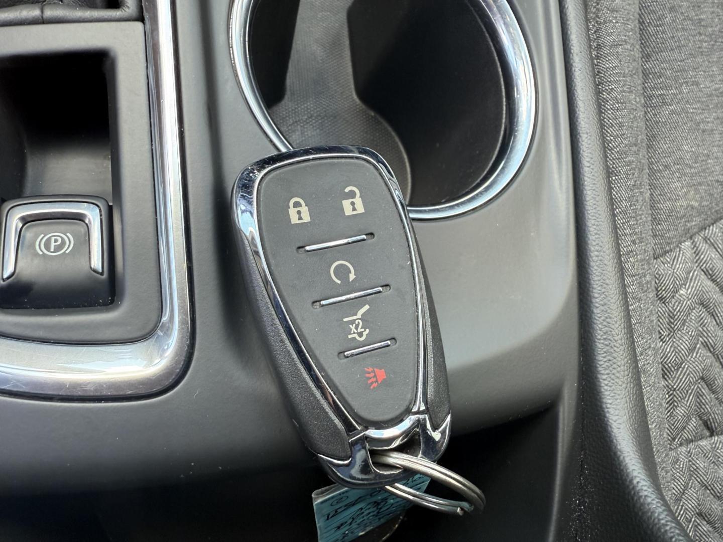 2022 Gray Chevrolet Equinox LT AWD (3GNAXUEV8NS) with an 1.5L L4 DOHC 16V TURBO engine, 6A transmission, located at 8464 Route 219, Brockway, PA, 15824, (814) 265-1330, 41.226871, -78.780518 - Clean, well taken care of 2022 Chev Equinox LT AWD with cloth interior, power/heated front seats, air condition, power windows and locks, factory wheels and ONLY 38000 miles. - Photo#5