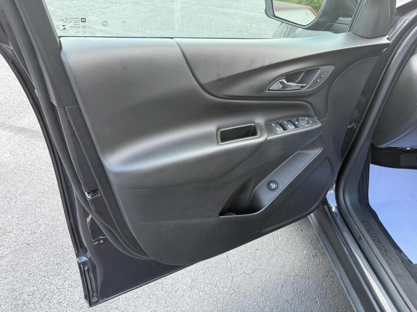 2022 Gray Chevrolet Equinox LT AWD (3GNAXUEV8NS) with an 1.5L L4 DOHC 16V TURBO engine, 6A transmission, located at 8464 Route 219, Brockway, PA, 15824, (814) 265-1330, 41.226871, -78.780518 - Clean, well taken care of 2022 Chev Equinox LT AWD with cloth interior, power/heated front seats, air condition, power windows and locks, factory wheels and ONLY 38000 miles. - Photo#6