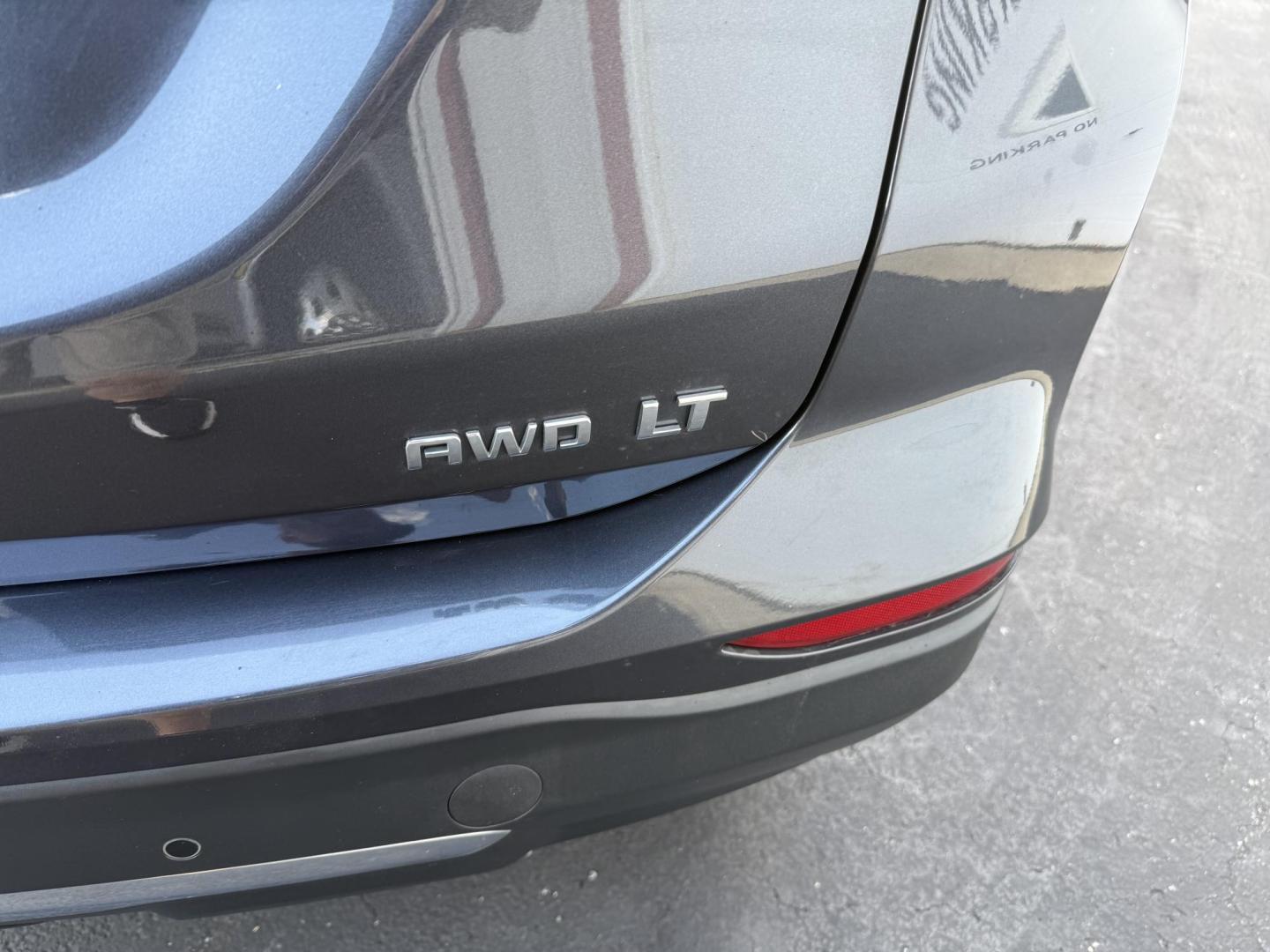 2022 Gray Chevrolet Equinox LT AWD (3GNAXUEV8NS) with an 1.5L L4 DOHC 16V TURBO engine, 6A transmission, located at 8464 Route 219, Brockway, PA, 15824, (814) 265-1330, 41.226871, -78.780518 - Clean, well taken care of 2022 Chev Equinox LT AWD with cloth interior, power/heated front seats, air condition, power windows and locks, factory wheels and ONLY 38000 miles. - Photo#11