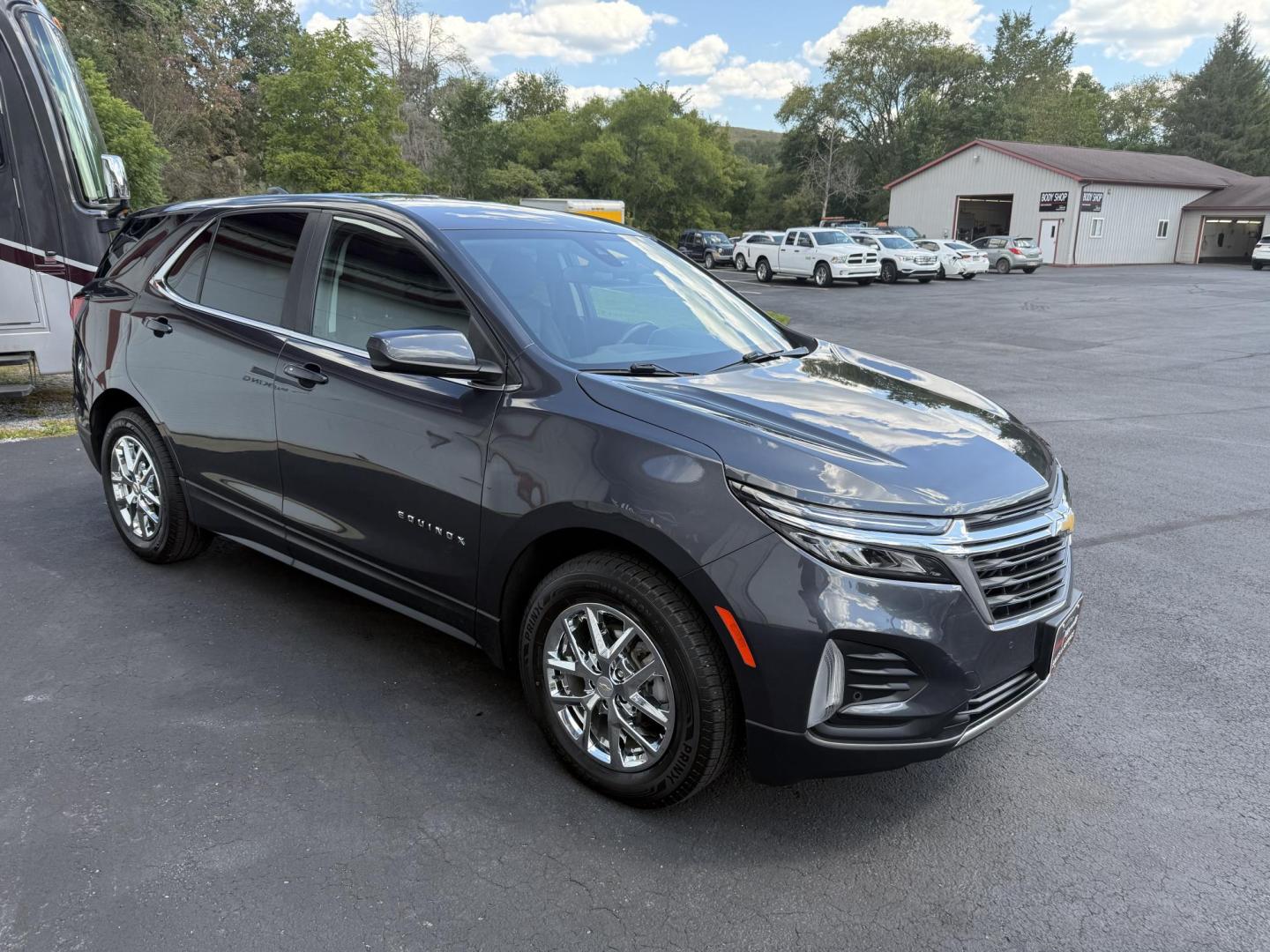 2022 Gray Chevrolet Equinox LT AWD (3GNAXUEV8NS) with an 1.5L L4 DOHC 16V TURBO engine, 6A transmission, located at 8464 Route 219, Brockway, PA, 15824, (814) 265-1330, 41.226871, -78.780518 - Clean, well taken care of 2022 Chev Equinox LT AWD with cloth interior, power/heated front seats, air condition, power windows and locks, factory wheels and ONLY 38000 miles. - Photo#20