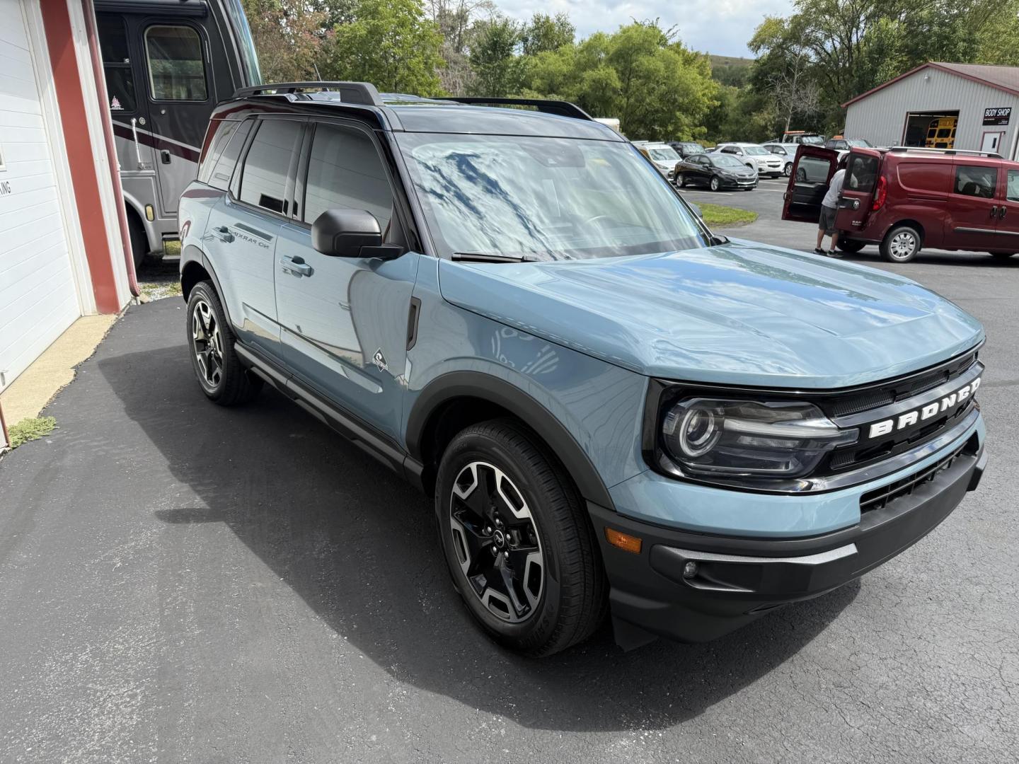 2021 Lt Blue Ford Bronco Sport Outer Banks (3FMCR9C66MR) with an 1.5L L3 engine, 8A transmission, located at 8464 Route 219, Brockway, PA, 15824, (814) 265-1330, 41.226871, -78.780518 - Photo#19