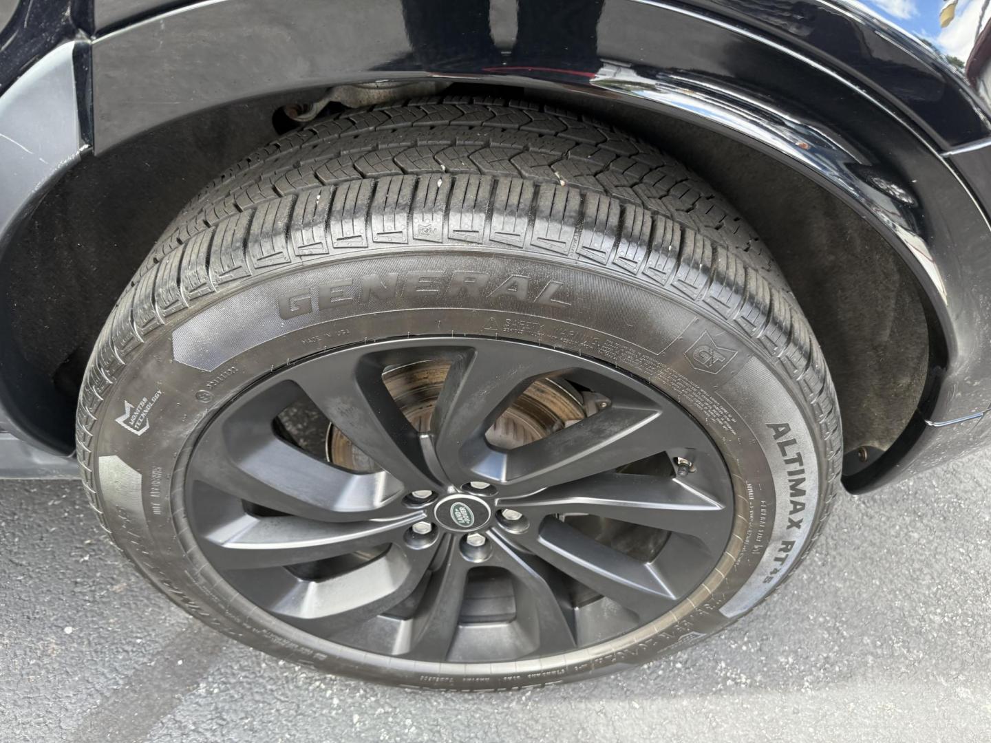 2020 Black Land Rover Discovery Sport R-Dynamic S (SALCT2FX1LH) with an 2.0L L4 DOHC 16V engine, 9A transmission, located at 8464 Route 219, Brockway, PA, 15824, (814) 265-1330, 41.226871, -78.780518 - Photo#6