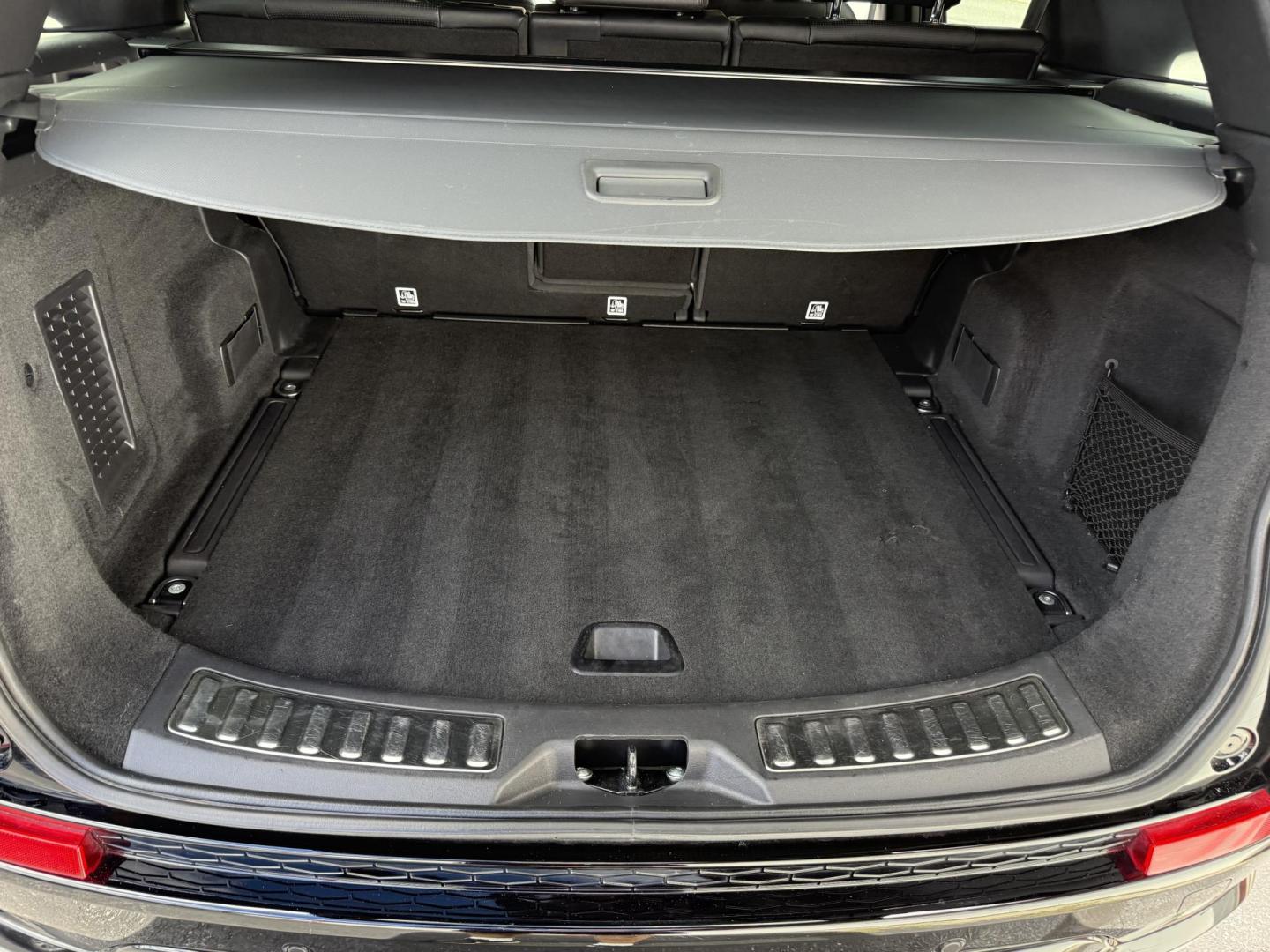 2020 Black Land Rover Discovery Sport R-Dynamic S (SALCT2FX1LH) with an 2.0L L4 DOHC 16V engine, 9A transmission, located at 8464 Route 219, Brockway, PA, 15824, (814) 265-1330, 41.226871, -78.780518 - Photo#8