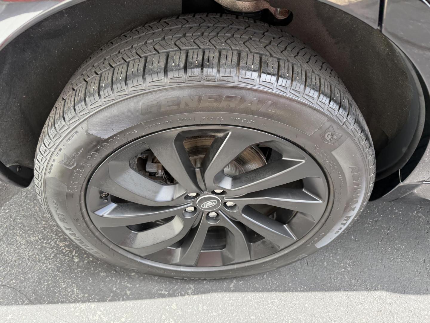 2020 Black Land Rover Discovery Sport R-Dynamic S (SALCT2FX1LH) with an 2.0L L4 DOHC 16V engine, 9A transmission, located at 8464 Route 219, Brockway, PA, 15824, (814) 265-1330, 41.226871, -78.780518 - Photo#10