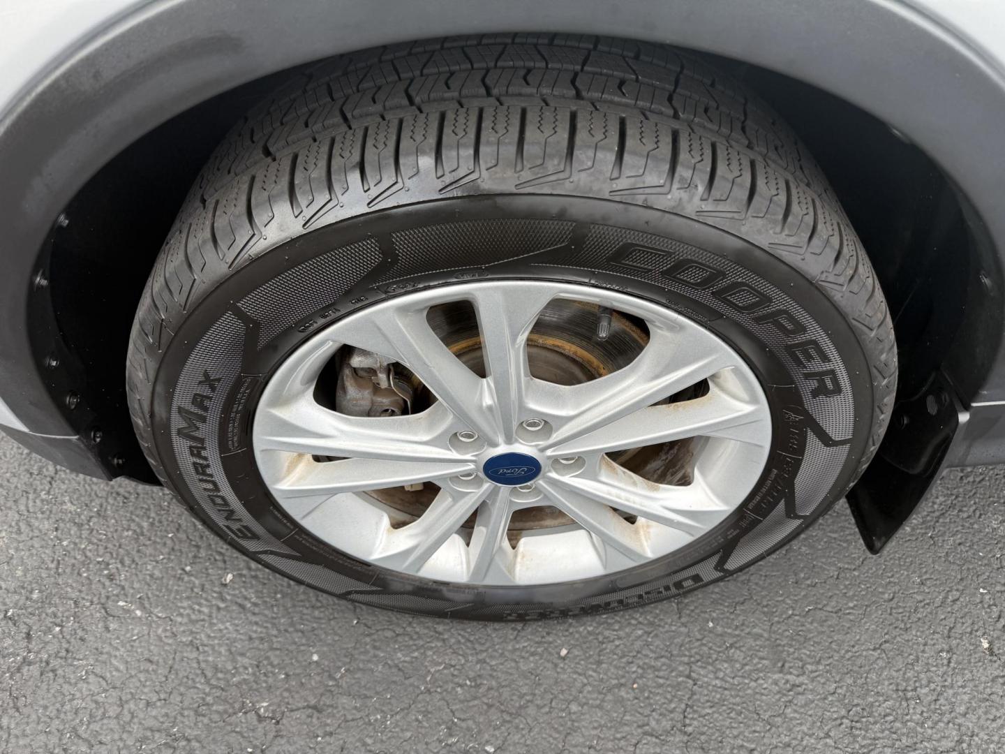 2019 Silver Ford Escape SE 4WD (1FMCU9GDXKU) with an 1.5L L4 DOHC 16V engine, 6A transmission, located at 8464 Route 219, Brockway, PA, 15824, (814) 265-1330, 41.226871, -78.780518 - Very nice clean 2019 Ford Escape SE 4wd with cloth interior, power seat, air condition, power windows and locks, factory alloy wheels, and much more. This Ford is serviced, and priced well below retail value. - Photo#1