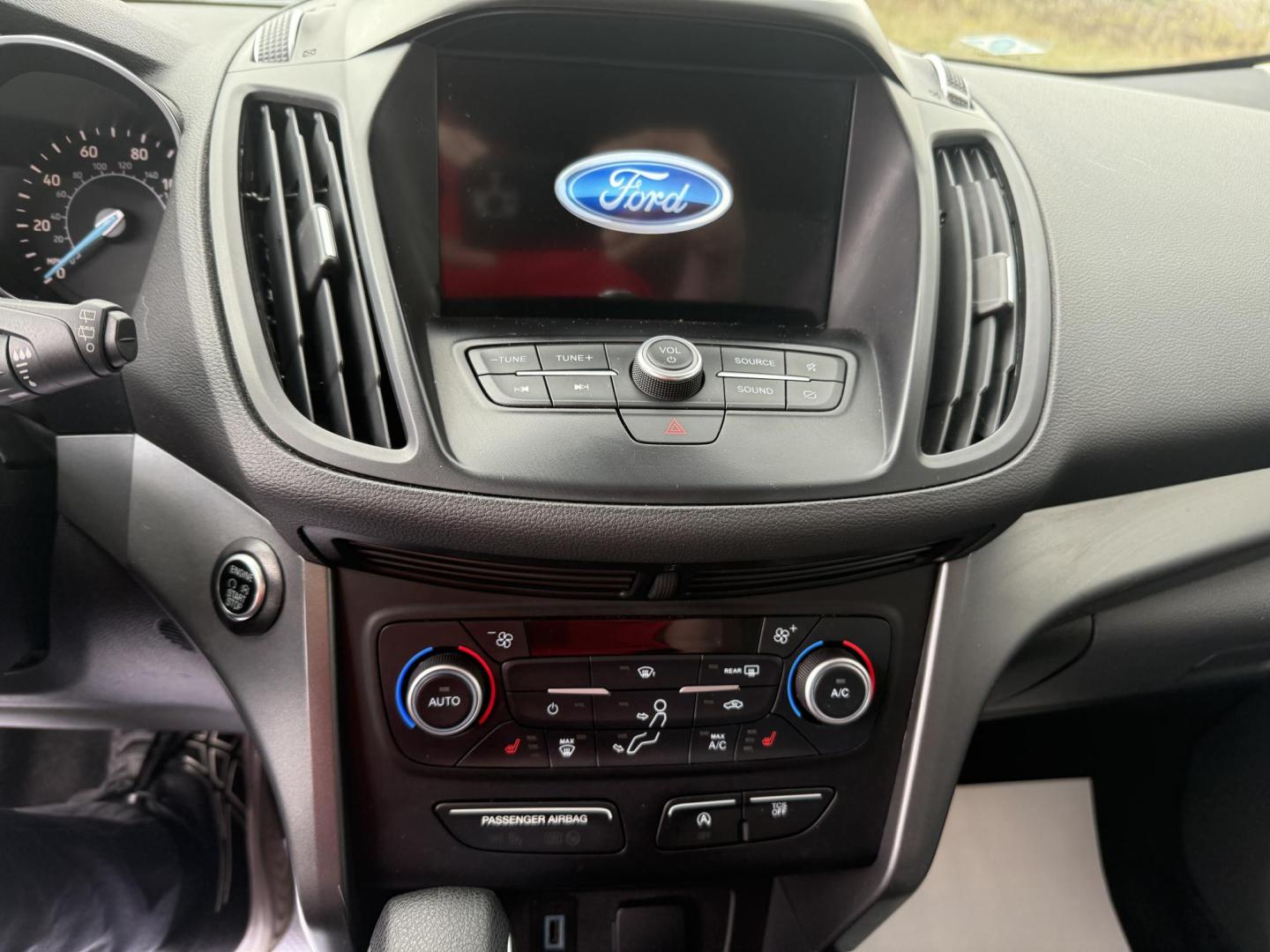 2019 Silver Ford Escape SE 4WD (1FMCU9GDXKU) with an 1.5L L4 DOHC 16V engine, 6A transmission, located at 8464 Route 219, Brockway, PA, 15824, (814) 265-1330, 41.226871, -78.780518 - Very nice clean 2019 Ford Escape SE 4wd with cloth interior, power seat, air condition, power windows and locks, factory alloy wheels, and much more. This Ford is serviced, and priced well below retail value. - Photo#5