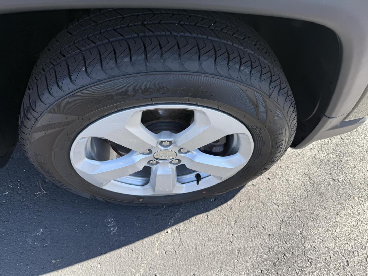 2019 Green Jeep Compass Sport 4WD (3C4NJDBB5KT) with an 2.4L L4 DOHC 16V engine, located at 8464 Route 219, Brockway, PA, 15824, (814) 265-1330, 41.226871, -78.780518 - Photo#20
