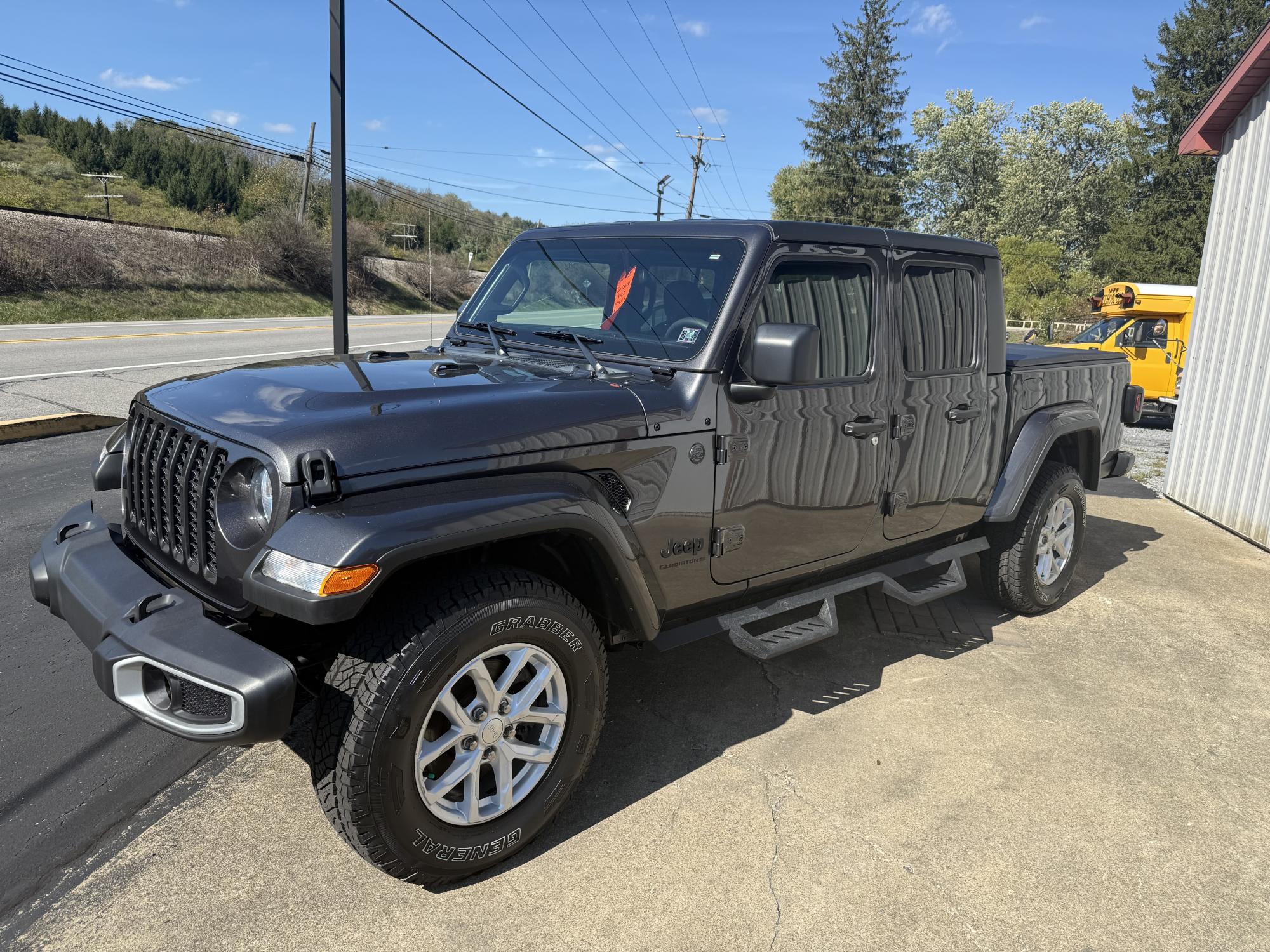 photo of 2023 Jeep Gladiator Sport