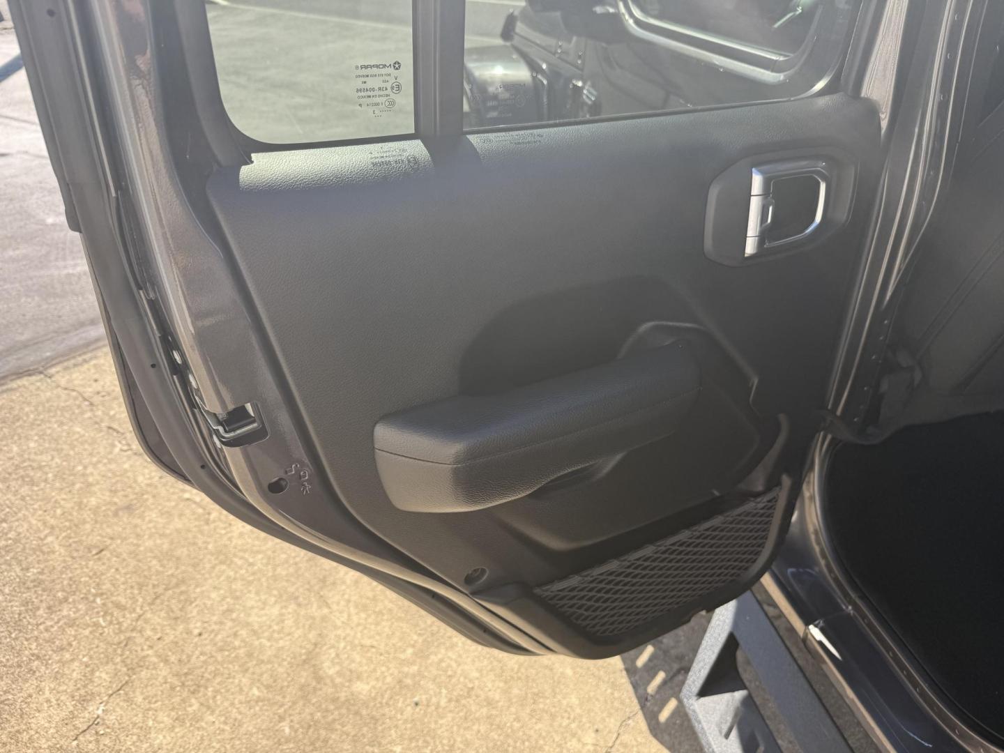 2023 Charcoal Jeep Gladiator Sport (1C6HJTAG8PL) with an 3.6L V6 DOHC 24V engine, 6M transmission, located at 8464 Route 219, Brockway, PA, 15824, (814) 265-1330, 41.226871, -78.780518 - Good looking pre owned 2023 Jeep Gladiator SPORT S 4wd with V6, air condition, power windows and locks, and much more. ONLY 40000 miles and this Jeep has been serviced up. - Photo#8