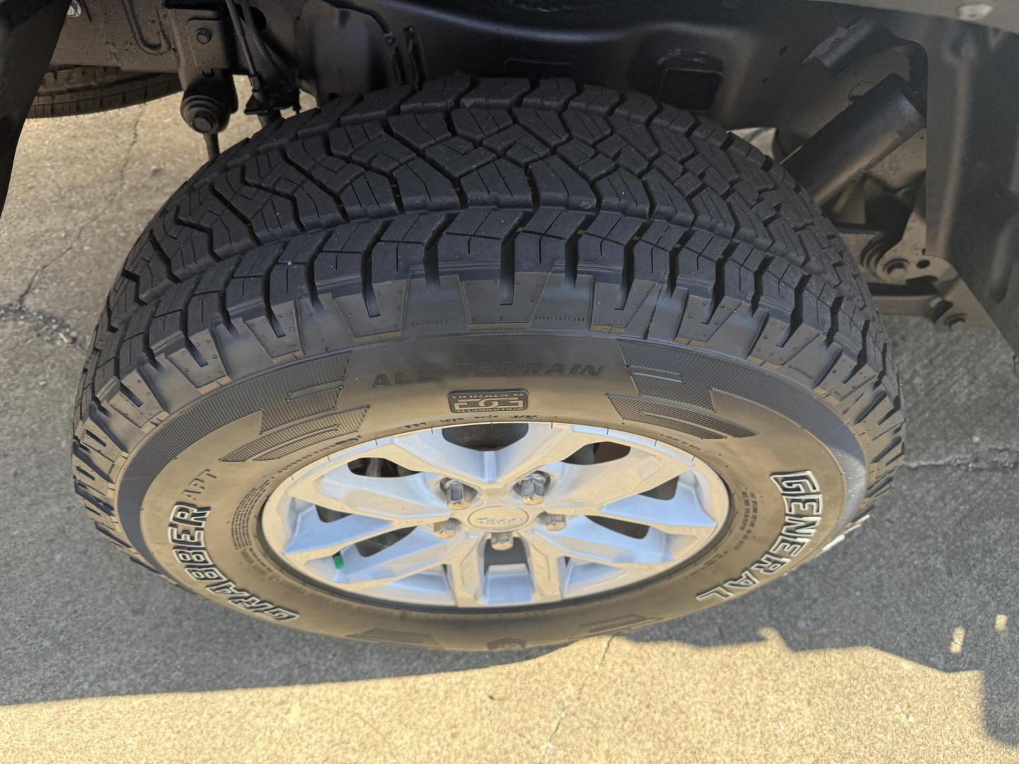 2023 Charcoal Jeep Gladiator Sport (1C6HJTAG8PL) with an 3.6L V6 DOHC 24V engine, 6M transmission, located at 8464 Route 219, Brockway, PA, 15824, (814) 265-1330, 41.226871, -78.780518 - Good looking pre owned 2023 Jeep Gladiator SPORT S 4wd with V6, air condition, power windows and locks, and much more. ONLY 40000 miles and this Jeep has been serviced up. - Photo#13
