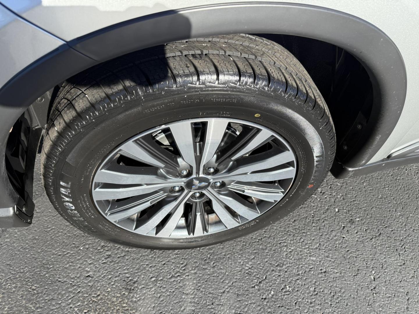 2020 Silver Mitsubishi Outlander SEL AWD (JA4AZ3A30LZ) with an 2.4L L4 DOHC 16V engine, CVT transmission, located at 8464 Route 219, Brockway, PA, 15824, (814) 265-1330, 41.226871, -78.780518 - clean, Well taken care of 2020 Mits Outlander SE AWD with 3rd row seating, air condition, power windows and locks, heated front seats, factory wheels and ONLY 63000 miles. Serviced and ready to go. - Photo#1