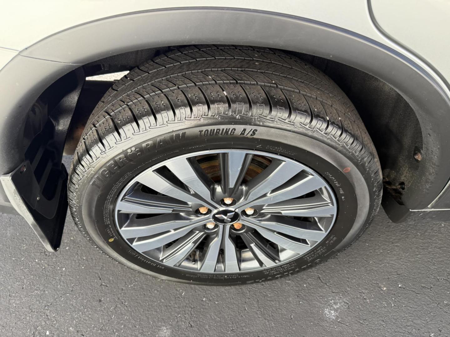 2020 Silver Mitsubishi Outlander SEL AWD (JA4AZ3A30LZ) with an 2.4L L4 DOHC 16V engine, CVT transmission, located at 8464 Route 219, Brockway, PA, 15824, (814) 265-1330, 41.226871, -78.780518 - clean, Well taken care of 2020 Mits Outlander SE AWD with 3rd row seating, air condition, power windows and locks, heated front seats, factory wheels and ONLY 63000 miles. Serviced and ready to go. - Photo#10