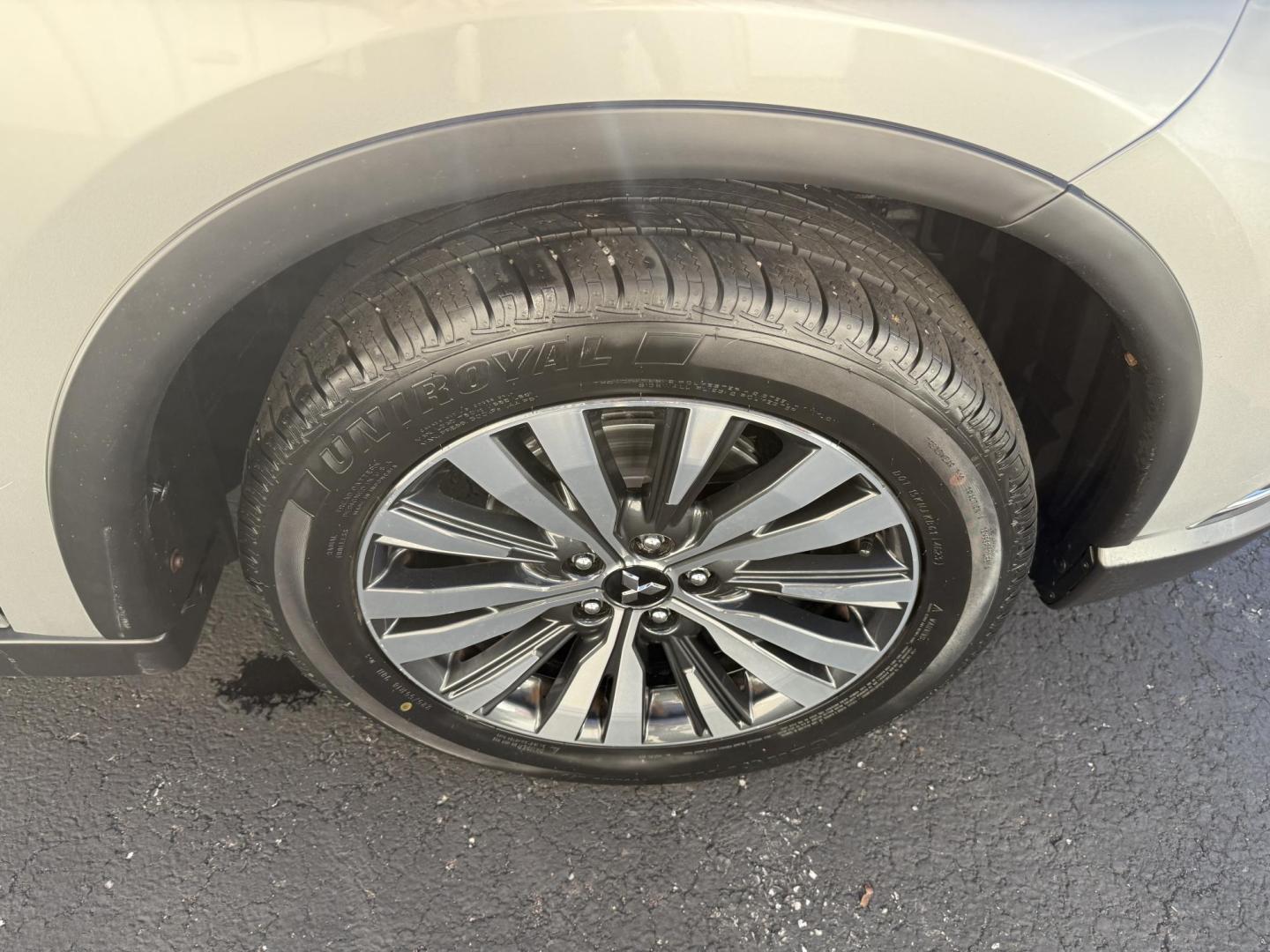 2020 Silver Mitsubishi Outlander SEL AWD (JA4AZ3A30LZ) with an 2.4L L4 DOHC 16V engine, CVT transmission, located at 8464 Route 219, Brockway, PA, 15824, (814) 265-1330, 41.226871, -78.780518 - clean, Well taken care of 2020 Mits Outlander SE AWD with 3rd row seating, air condition, power windows and locks, heated front seats, factory wheels and ONLY 63000 miles. Serviced and ready to go. - Photo#14