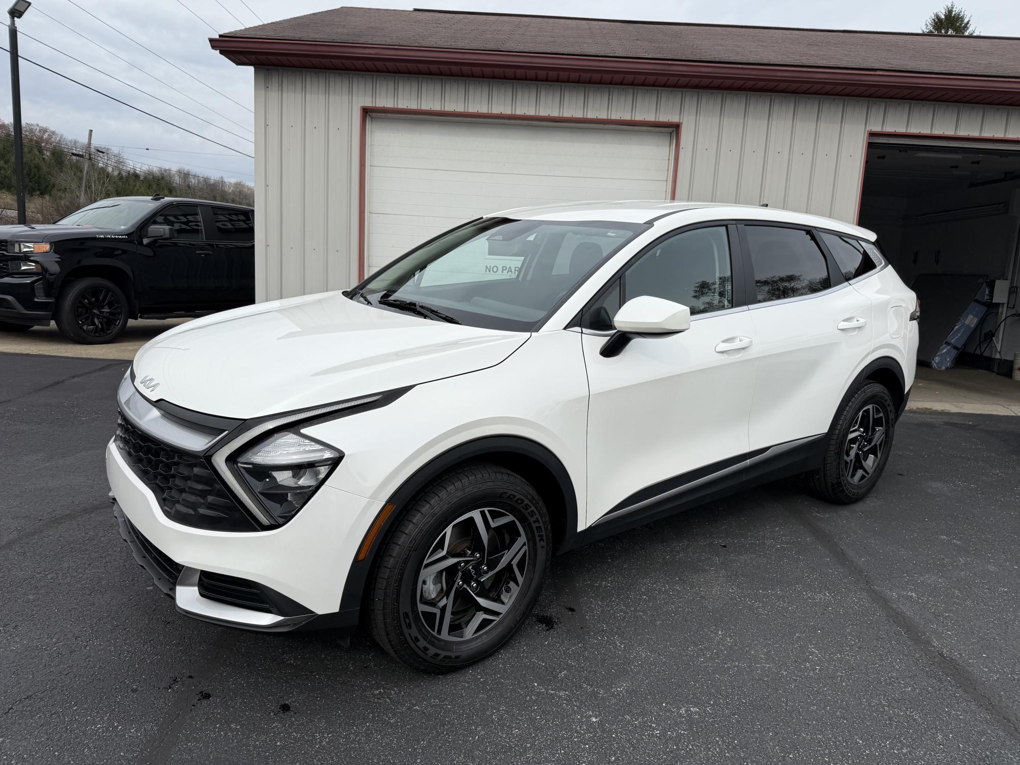 photo of 2023 Kia Sportage LX AWD