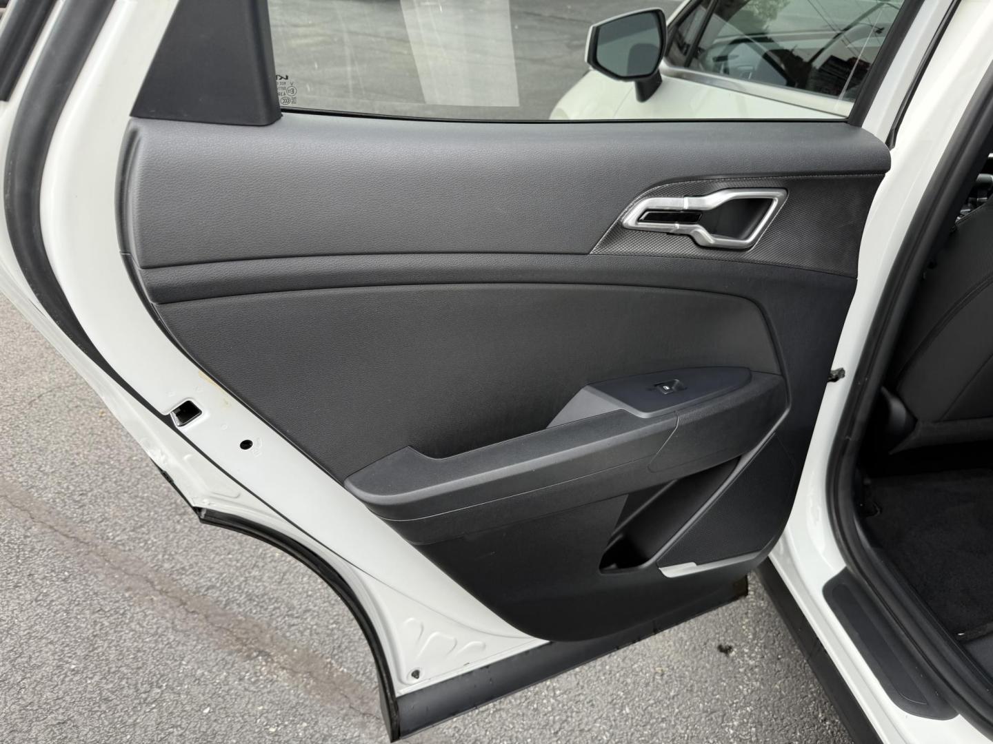 2023 White Kia Sportage LX AWD (KNDPUCAF6P7) with an 2.5L V6 DOHC 24V engine, 8A transmission, located at 8464 Route 219, Brockway, PA, 15824, (814) 265-1330, 41.226871, -78.780518 - Very nice clean, well taken care of Kia Sportage Lx All Wheel Drive with cloth interior, heated front seats, factory wheels, air condition, power windows and locks, and ONLY 29000 miles. This 2023 Kia is very well equipped, serviced and comes with a warranty. Priced to sell, hurry in this one won't - Photo#7