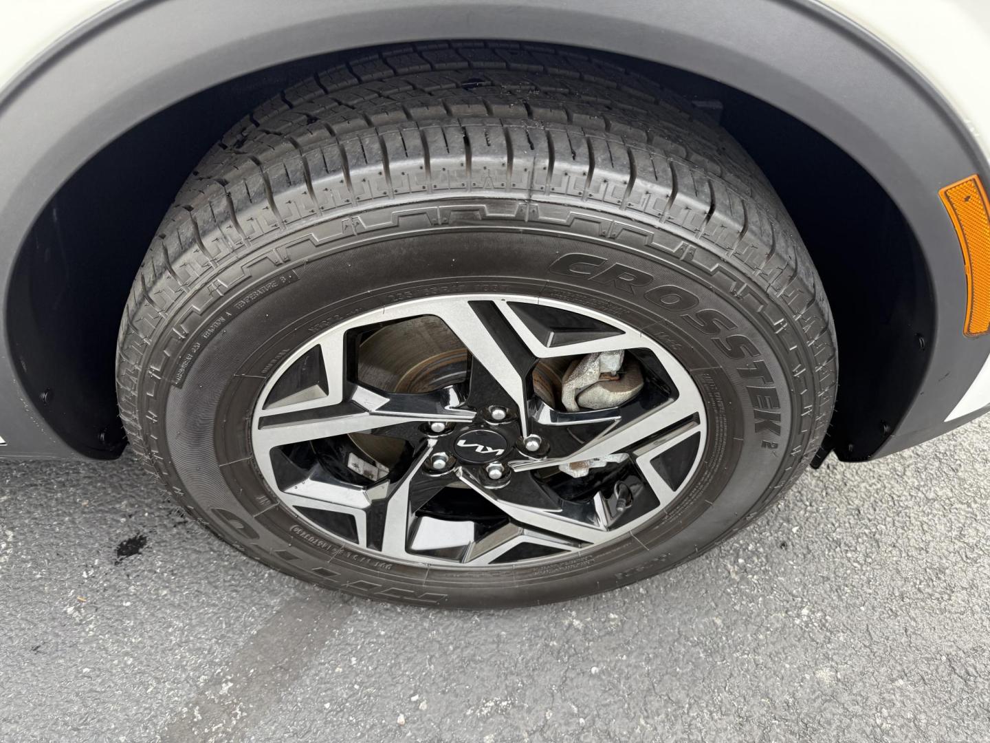 2023 White Kia Sportage LX AWD (KNDPUCAF6P7) with an 2.5L V6 DOHC 24V engine, 8A transmission, located at 8464 Route 219, Brockway, PA, 15824, (814) 265-1330, 41.226871, -78.780518 - Very nice clean, well taken care of Kia Sportage Lx All Wheel Drive with cloth interior, heated front seats, factory wheels, air condition, power windows and locks, and ONLY 29000 miles. This 2023 Kia is very well equipped, serviced and comes with a warranty. Priced to sell, hurry in this one won't - Photo#15