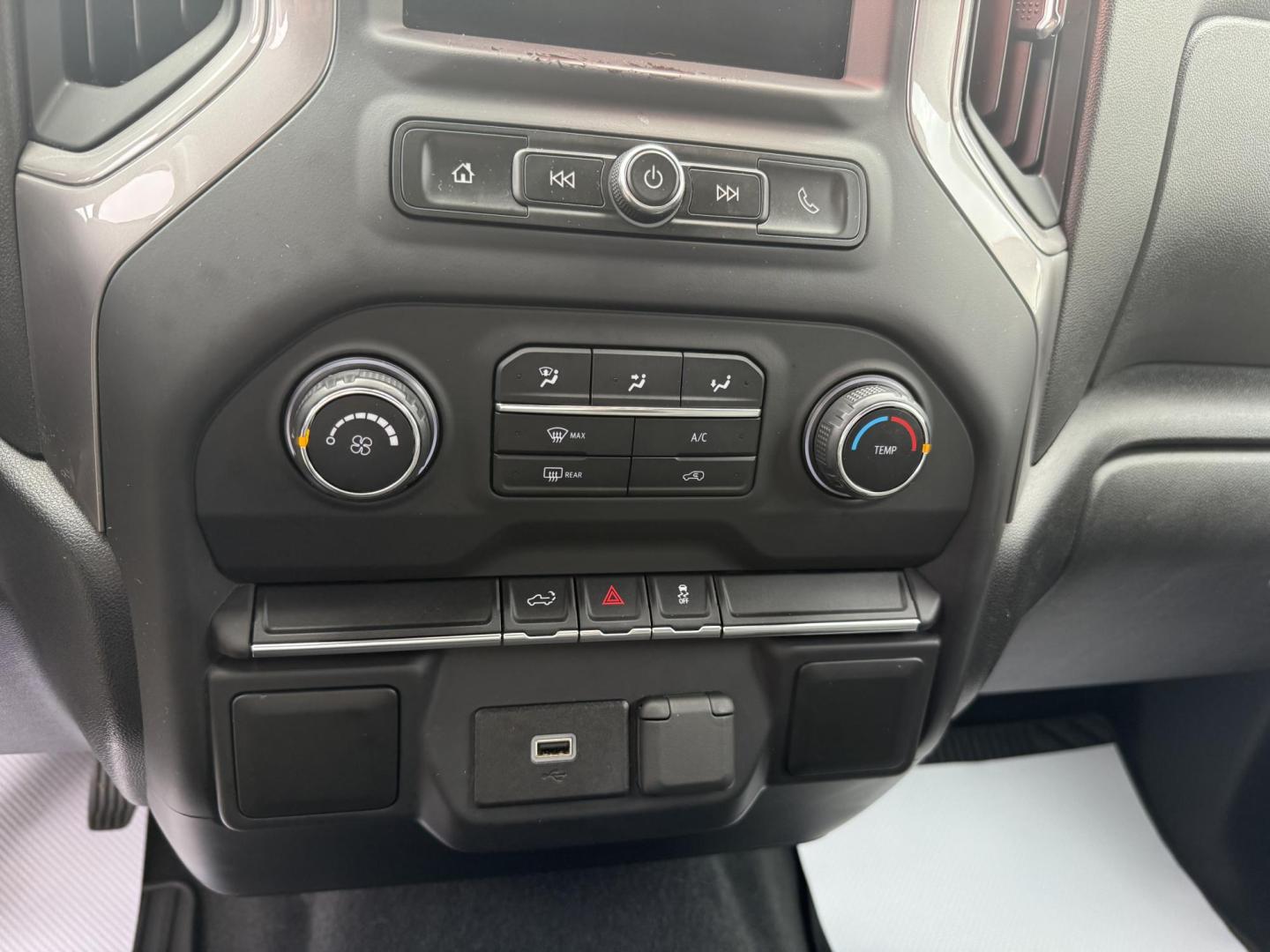 2020 Black Chevrolet Silverado 1500 Custom Crew Cab Short Box 4WD (1GCUYBEF1LZ) with an 5.3L V8 OHV 16V engine, 6A transmission, located at 8464 Route 219, Brockway, PA, 15824, (814) 265-1330, 41.226871, -78.780518 - Good looking pre owned 2020 Chev 1500 Crew cab 4wd with V8 engine, air condition, pwr windows and locks, and much more. This truck is serviced up and comes with a warranty. - Photo#5