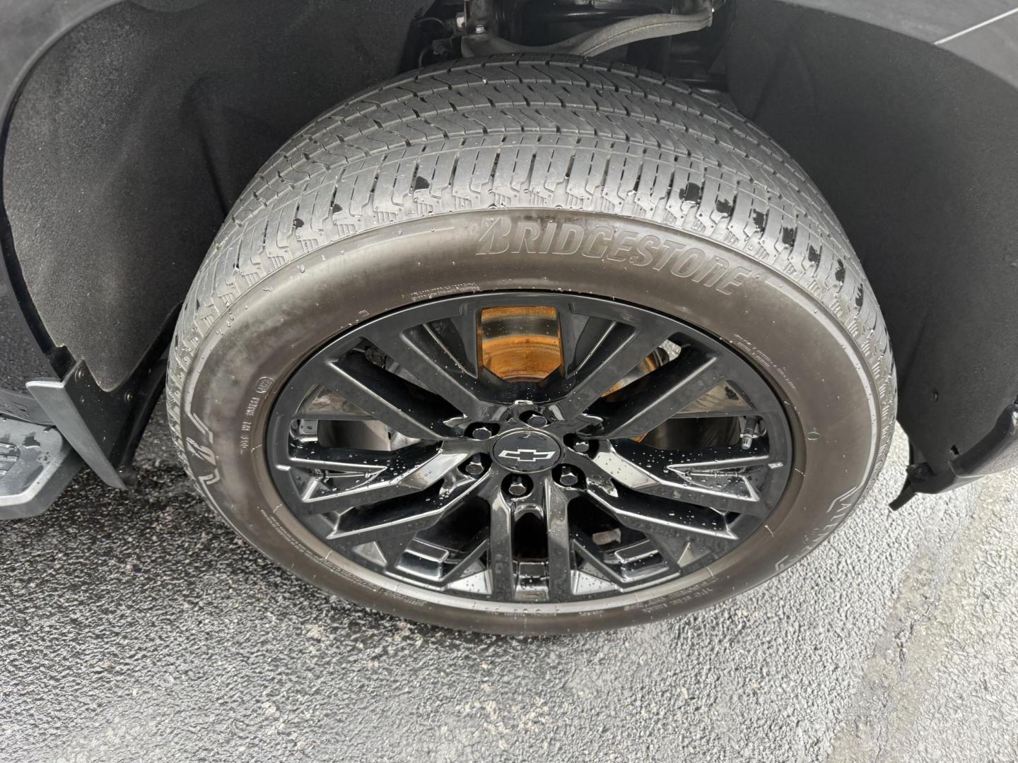 2020 Black Chevrolet Silverado 1500 Custom Crew Cab Short Box 4WD (1GCUYBEF1LZ) with an 5.3L V8 OHV 16V engine, 6A transmission, located at 8464 Route 219, Brockway, PA, 15824, (814) 265-1330, 41.226871, -78.780518 - Good looking pre owned 2020 Chev 1500 Crew cab 4wd with V8 engine, air condition, pwr windows and locks, and much more. This truck is serviced up and comes with a warranty. - Photo#17