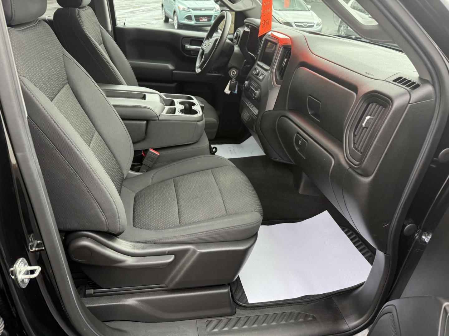 2020 Black Chevrolet Silverado 1500 Custom Crew Cab Short Box 4WD (1GCUYBEF1LZ) with an 5.3L V8 OHV 16V engine, 6A transmission, located at 8464 Route 219, Brockway, PA, 15824, (814) 265-1330, 41.226871, -78.780518 - Good looking pre owned 2020 Chev 1500 Crew cab 4wd with V8 engine, air condition, pwr windows and locks, and much more. This truck is serviced up and comes with a warranty. - Photo#16