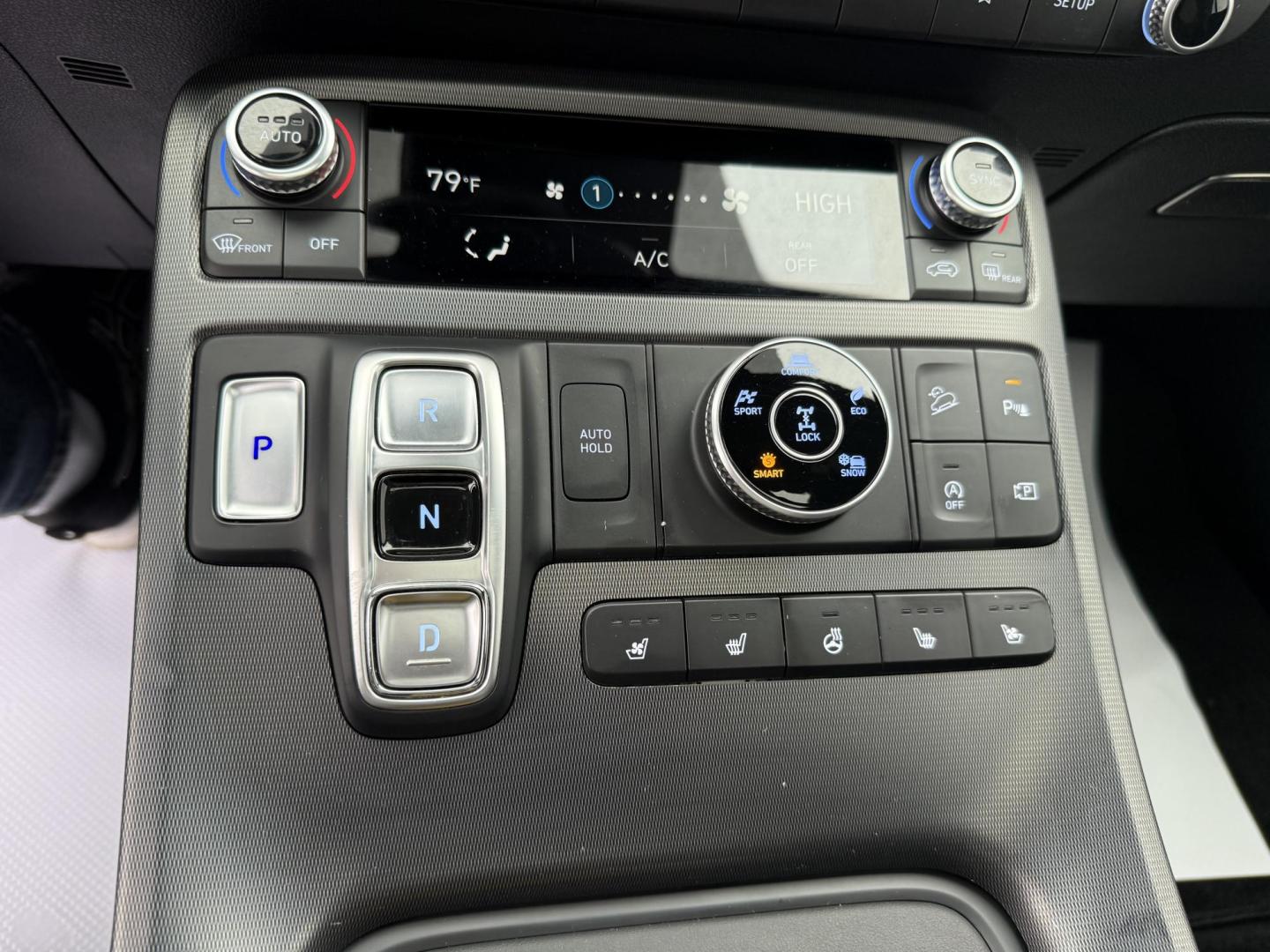 2024 White Hyundai Palisade Calligraphy AWD (KM8R7DGEXRU) with an 3.8L V6 DOHC 24V engine, 8A transmission, located at 8464 Route 219, Brockway, PA, 15824, (814) 265-1330, 41.226871, -78.780518 - MUST SEE SUV...This 2024 Hyundai Palisade AWD is well equipped with power/heated seats, pano roof, navigation, 7 passenger with rear a/c, factory wheels, and much much more. This Hyundai is serviced, Pa-inspected and comes with factory warranty. Must see car and priced well under retail value!!! - Photo#4