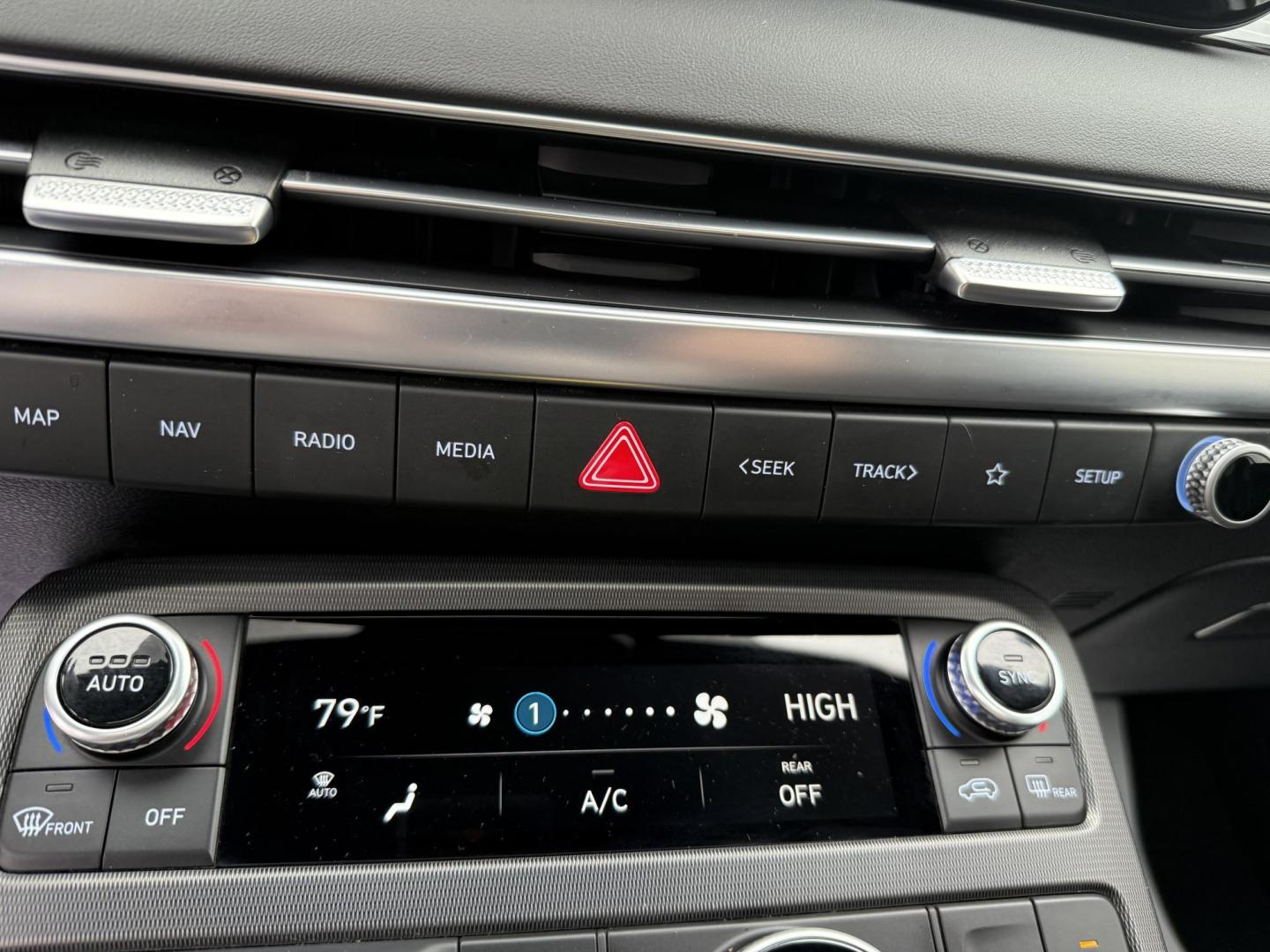 2024 White Hyundai Palisade Calligraphy AWD (KM8R7DGEXRU) with an 3.8L V6 DOHC 24V engine, 8A transmission, located at 8464 Route 219, Brockway, PA, 15824, (814) 265-1330, 41.226871, -78.780518 - MUST SEE SUV...This 2024 Hyundai Palisade AWD is well equipped with power/heated seats, pano roof, navigation, 7 passenger with rear a/c, factory wheels, and much much more. This Hyundai is serviced, Pa-inspected and comes with factory warranty. Must see car and priced well under retail value!!! - Photo#6