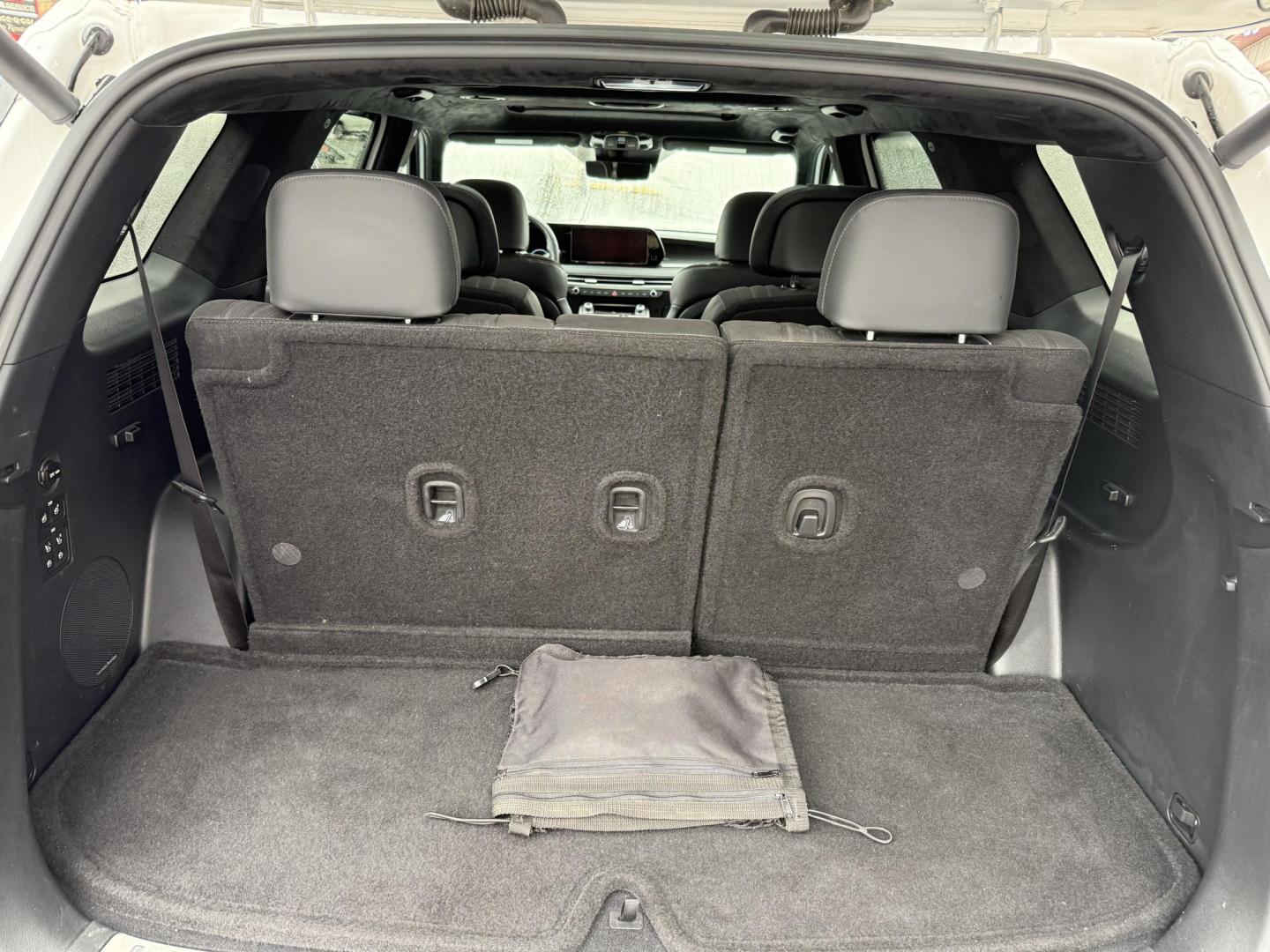 2024 White Hyundai Palisade Calligraphy AWD (KM8R7DGEXRU) with an 3.8L V6 DOHC 24V engine, 8A transmission, located at 8464 Route 219, Brockway, PA, 15824, (814) 265-1330, 41.226871, -78.780518 - MUST SEE SUV...This 2024 Hyundai Palisade AWD is well equipped with power/heated seats, pano roof, navigation, 7 passenger with rear a/c, factory wheels, and much much more. This Hyundai is serviced, Pa-inspected and comes with factory warranty. Must see car and priced well under retail value!!! - Photo#15