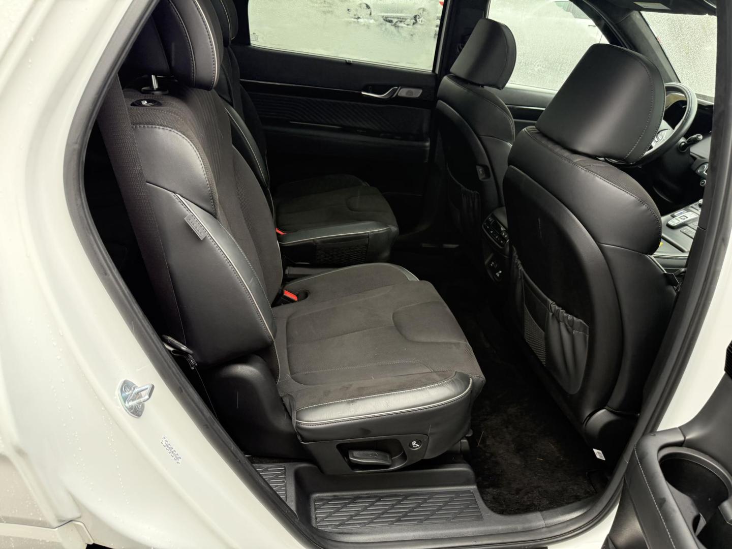 2024 White Hyundai Palisade Calligraphy AWD (KM8R7DGEXRU) with an 3.8L V6 DOHC 24V engine, 8A transmission, located at 8464 Route 219, Brockway, PA, 15824, (814) 265-1330, 41.226871, -78.780518 - MUST SEE SUV...This 2024 Hyundai Palisade AWD is well equipped with power/heated seats, pano roof, navigation, 7 passenger with rear a/c, factory wheels, and much much more. This Hyundai is serviced, Pa-inspected and comes with factory warranty. Must see car and priced well under retail value!!! - Photo#18