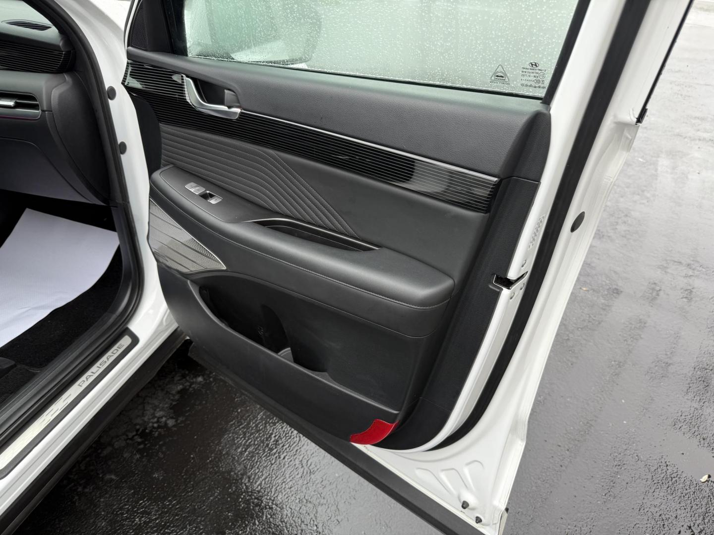 2024 White Hyundai Palisade Calligraphy AWD (KM8R7DGEXRU) with an 3.8L V6 DOHC 24V engine, 8A transmission, located at 8464 Route 219, Brockway, PA, 15824, (814) 265-1330, 41.226871, -78.780518 - MUST SEE SUV...This 2024 Hyundai Palisade AWD is well equipped with power/heated seats, pano roof, navigation, 7 passenger with rear a/c, factory wheels, and much much more. This Hyundai is serviced, Pa-inspected and comes with factory warranty. Must see car and priced well under retail value!!! - Photo#21