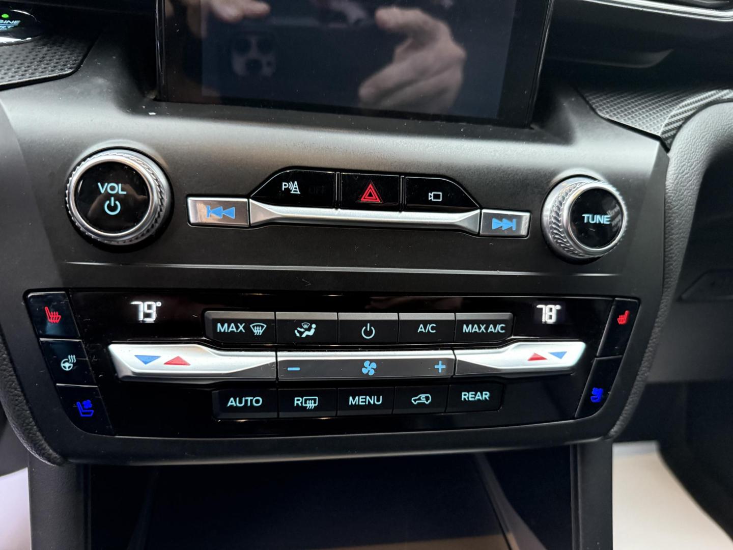 2020 White Ford Explorer ST AWD (1FM5K8GC8LG) with an 3.3L V6 DOHC 24V engine, 10A transmission, located at 8464 Route 219, Brockway, PA, 15824, (814) 265-1330, 41.226871, -78.780518 - Photo#6