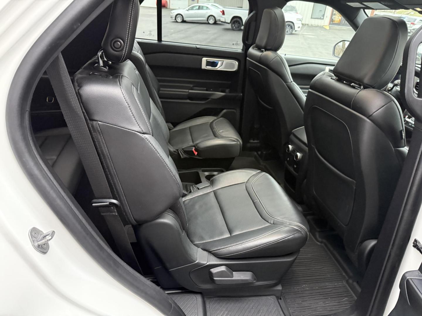 2020 White Ford Explorer ST AWD (1FM5K8GC8LG) with an 3.3L V6 DOHC 24V engine, 10A transmission, located at 8464 Route 219, Brockway, PA, 15824, (814) 265-1330, 41.226871, -78.780518 - Photo#15