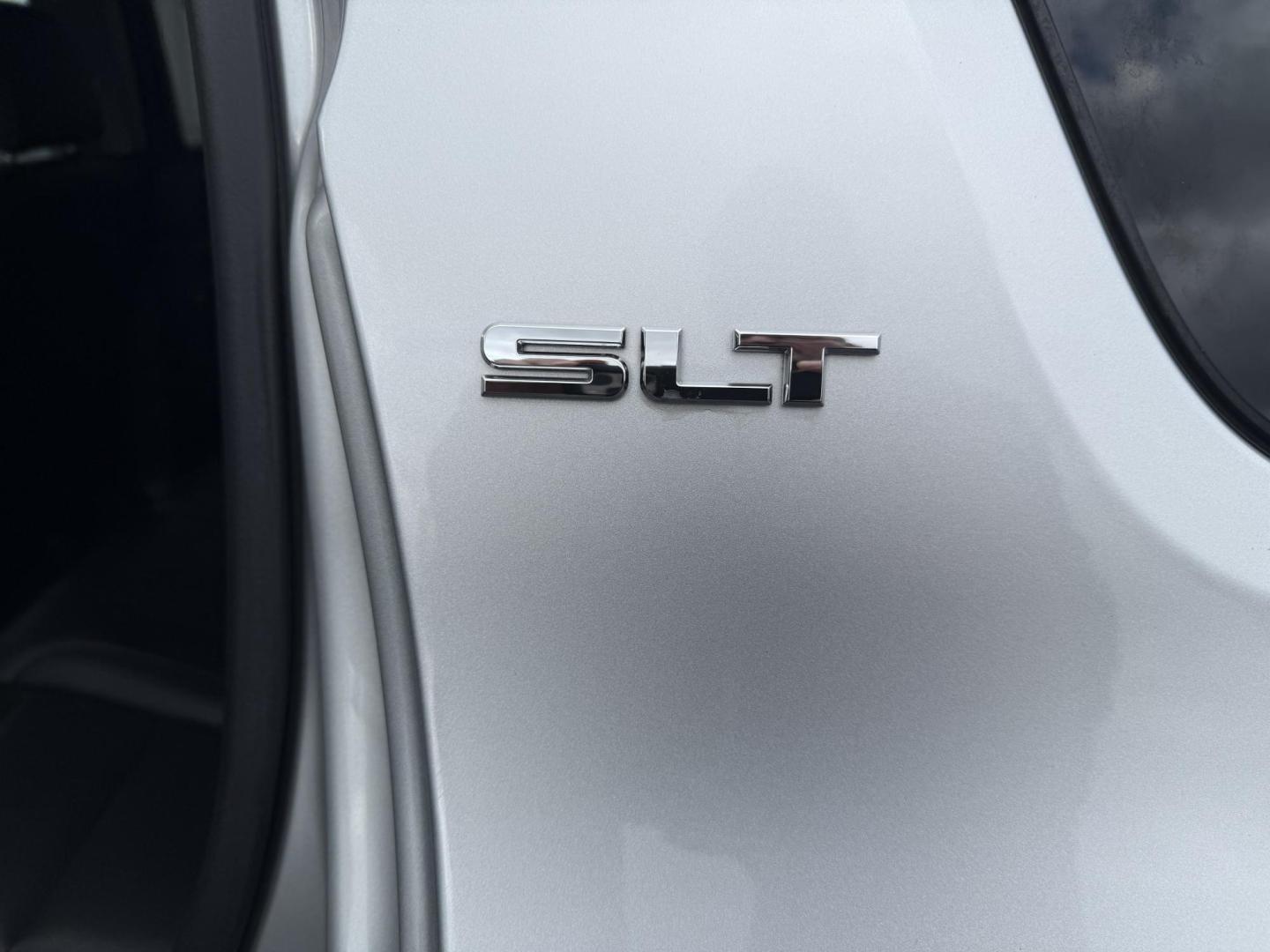 2019 Silver GMC Acadia SLT-1 FWD (1GKKNMLS6KZ) with an 3.6L V6 DOHC 24V engine, 6A transmission, located at 8464 Route 219, Brockway, PA, 15824, (814) 265-1330, 41.226871, -78.780518 - Photo#9