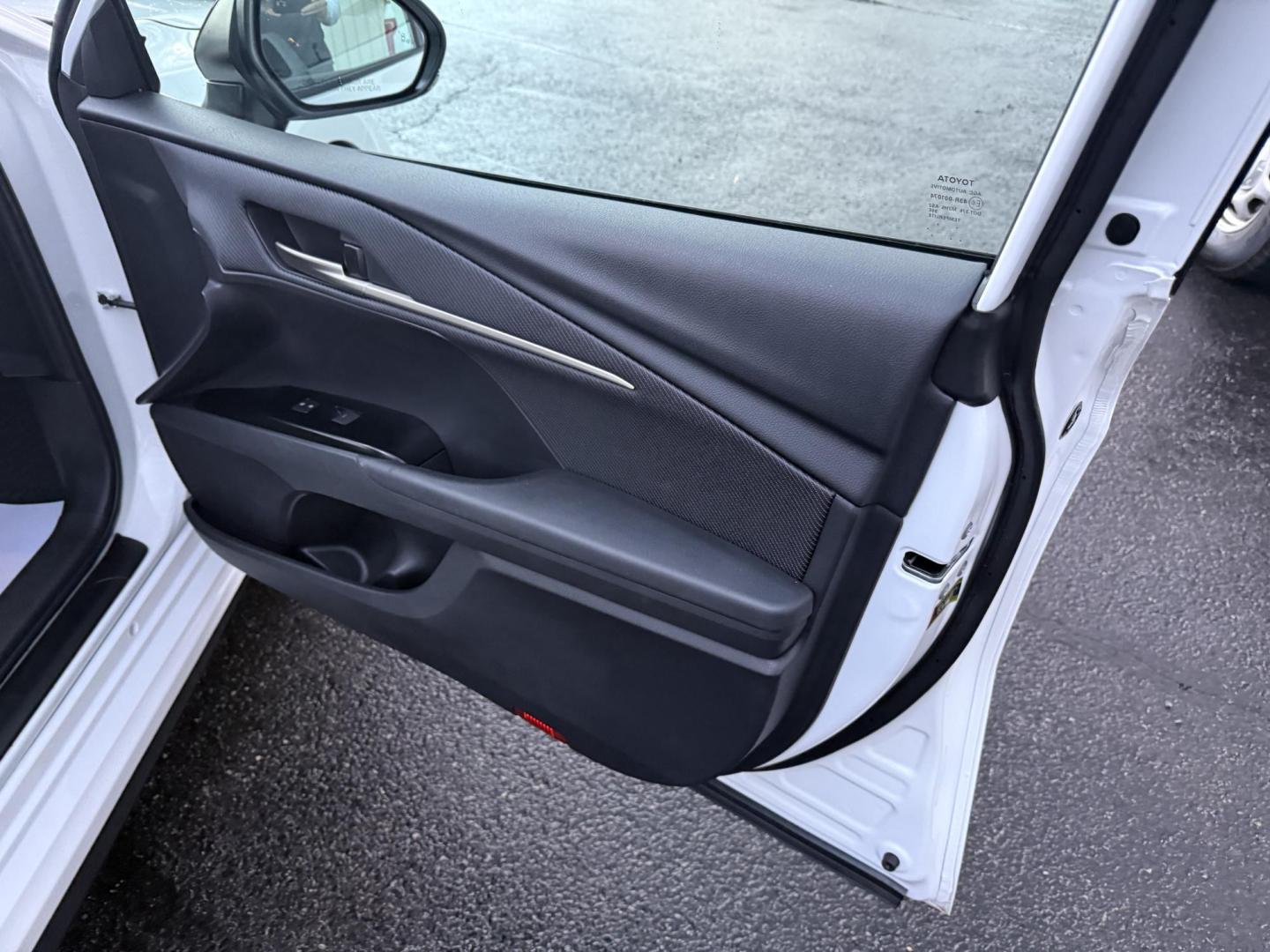 2026 White Toyota Camry Hybrid SE AWD (4T1DBADK7TU) with an 2.5L L4 DOHC 16V HYBRID engine, 1A transmission, located at 8464 Route 219, Brockway, PA, 15824, (814) 265-1330, 41.226871, -78.780518 - Must see 2026 Toyota Camry Nightline pkg ALL WHEEL DRIVE well equipped with leather interior, power/heated front seats, sunroof and much more. Local trade that was over$37000 new. Hurry in this one won't last long. Lots of factory warranty remaining. Serviced up. - Photo#15