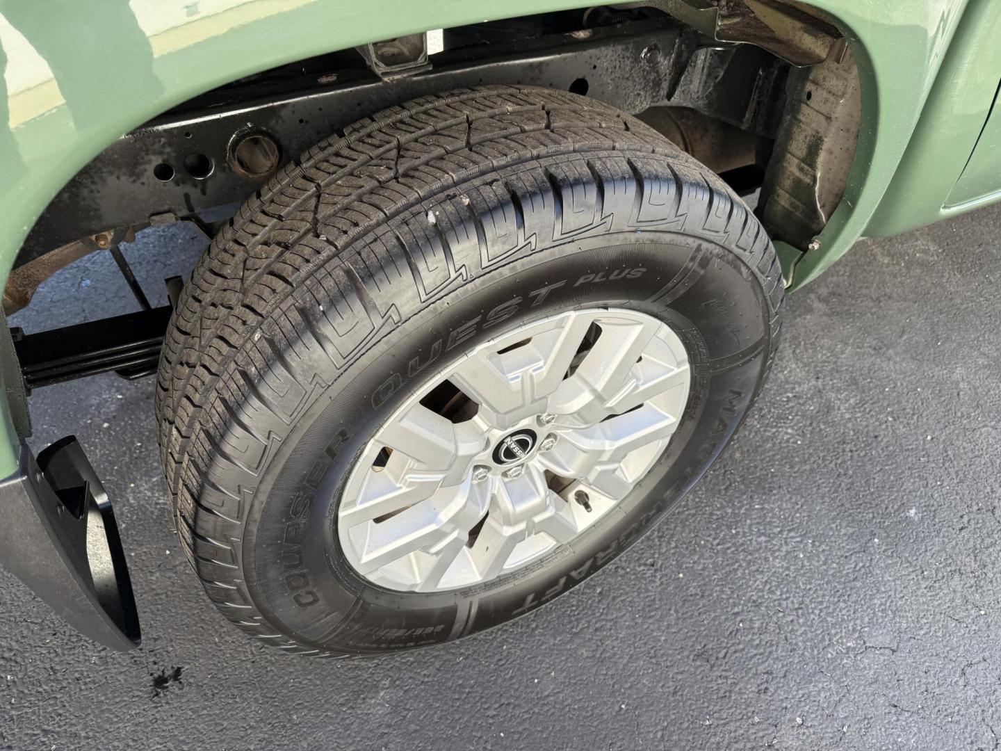 2022 Green Nissan Frontier S Crew Cab 4WD (1N6ED1EK5NN) with an 3.8L V6 DOHC 24V engine, 9A transmission, located at 8464 Route 219, Brockway, PA, 15824, (814) 265-1330, 41.226871, -78.780518 - Hard to find truck and we have the right one...stop in and see the Morelli boys on this 2022 Nissan Frontier Crew Cab SV 4wd with V6, automatic transmission, a/c, power windows and locks, and much more. This truck is serviced up and priced well below Retail value. - Photo#12