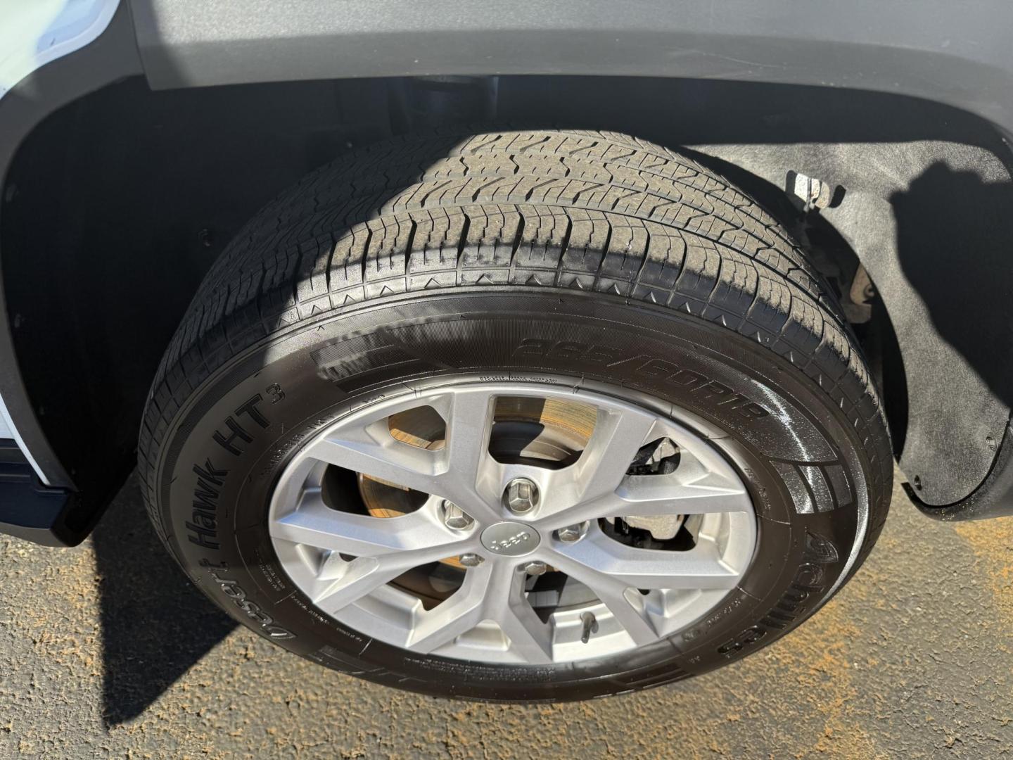 2021 White Jeep Grand Cherokee Limited 4WD (1C4RJKBG4M8) with an 3.6L V6 DOHC 24V engine, 8A transmission, located at 8464 Route 219, Brockway, PA, 15824, (814) 265-1330, 41.226871, -78.780518 - Good looking 2021 Jeep Grand Cherokee L Limited 4wd with V6 engine, air condition, leather interior with power/heated front seats, navigation, 3rd row seating and much more. Only 43000 miles on this 1-owner Jeep. Serviced up and factory warranty remaining. - Photo#8