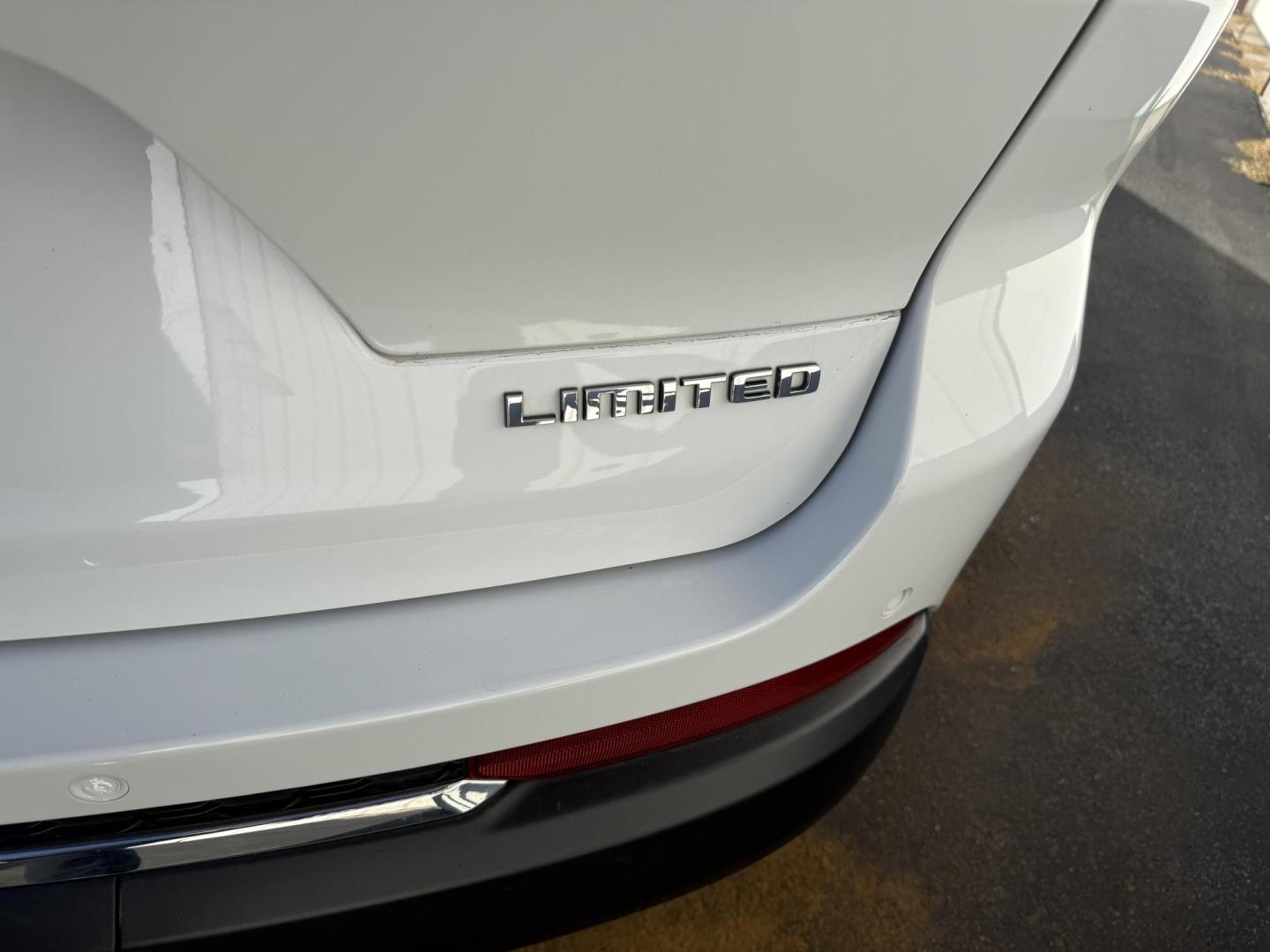 2021 White Jeep Grand Cherokee Limited 4WD (1C4RJKBG4M8) with an 3.6L V6 DOHC 24V engine, 8A transmission, located at 8464 Route 219, Brockway, PA, 15824, (814) 265-1330, 41.226871, -78.780518 - Good looking 2021 Jeep Grand Cherokee L Limited 4wd with V6 engine, air condition, leather interior with power/heated front seats, navigation, 3rd row seating and much more. Only 43000 miles on this 1-owner Jeep. Serviced up and factory warranty remaining. - Photo#11