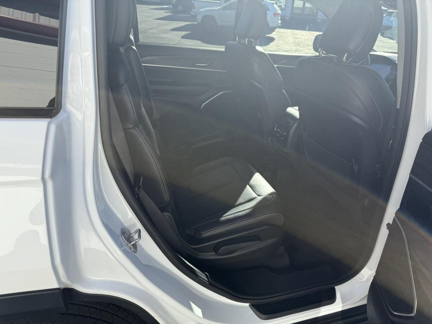 2021 White Jeep Grand Cherokee Limited 4WD (1C4RJKBG4M8) with an 3.6L V6 DOHC 24V engine, 8A transmission, located at 8464 Route 219, Brockway, PA, 15824, (814) 265-1330, 41.226871, -78.780518 - Good looking 2021 Jeep Grand Cherokee L Limited 4wd with V6 engine, air condition, leather interior with power/heated front seats, navigation, 3rd row seating and much more. Only 43000 miles on this 1-owner Jeep. Serviced up and factory warranty remaining. - Photo#15