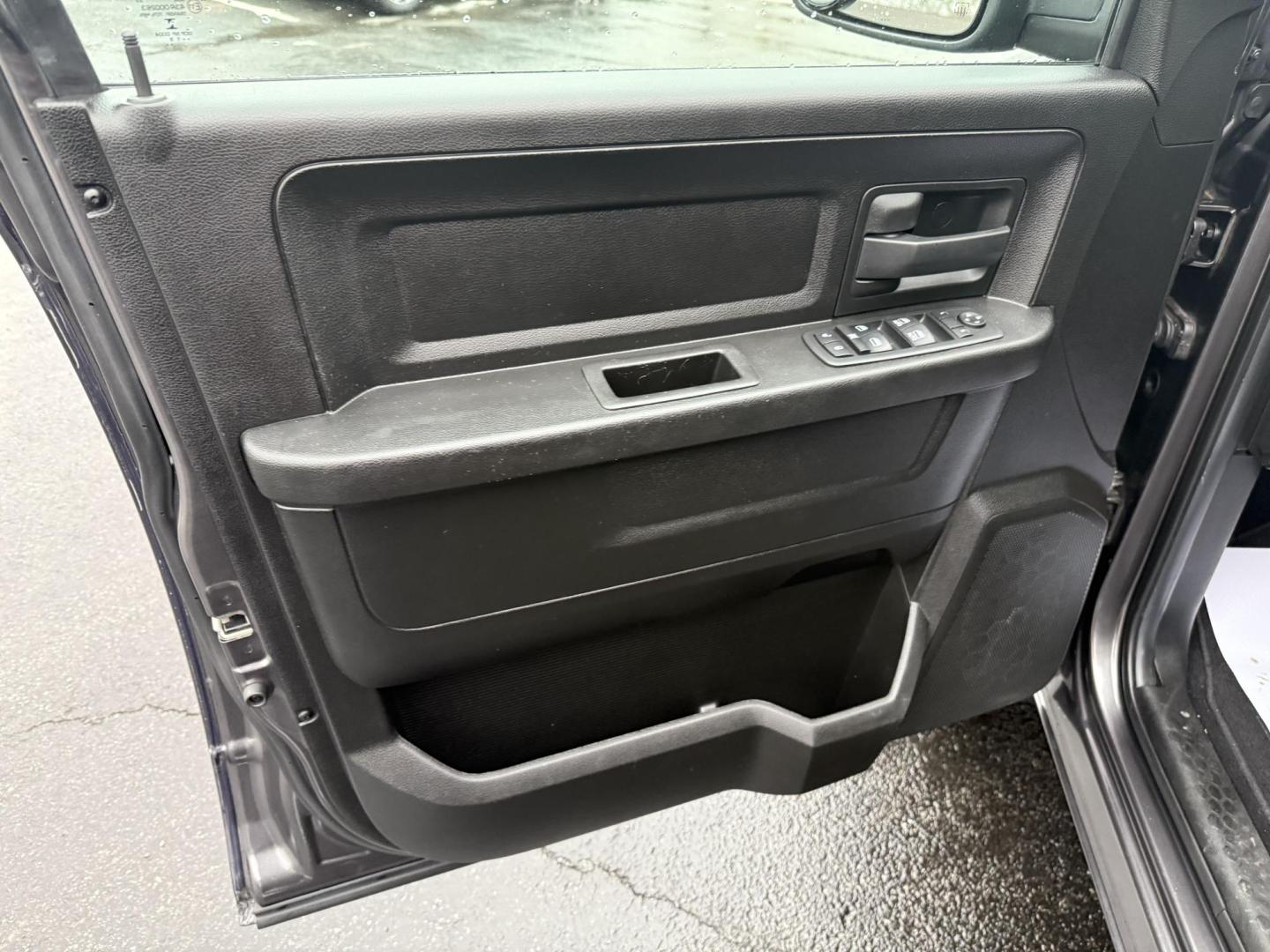 2019 Charcoal RAM 1500 Tradesman Crew Cab SWB 4WD (1C6RR7KT6KS) with an 5.7L V8 OHV 16V engine, 8A transmission, located at 8464 Route 219, Brockway, PA, 15824, (814) 265-1330, 41.226871, -78.780518 - 2019 Ram 1500 Crew Cab Express 4wd with Hemi, a/c, power windows and locks, 20's..factory hitch, bed liner, big screen radio with back up camera and ONLY 42000 miles. - Photo#4