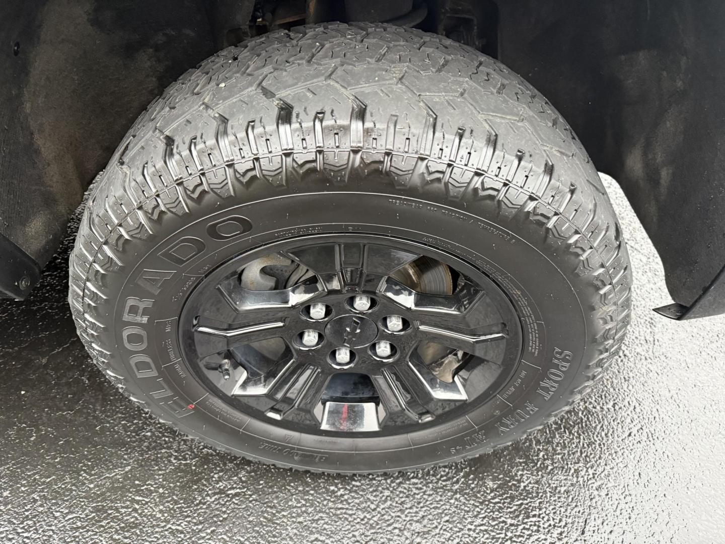 2018 Black Chevrolet Suburban LT 4WD (1GNSKHKC1JR) with an 5.3L V8 OHV 16V engine, 6A transmission, located at 8464 Route 219, Brockway, PA, 15824, (814) 265-1330, 41.226871, -78.780518 - Fresh local trade in, with lots of equipment, well taken care of, and priced to sell!! 2018 Chev Suburban LT Z71 with 4wd, V8, air condition, leather interior with pwr seat, 3rd row seating with rear a/c, sunroof, navigation and much more. Serviced up and ready for you! - Photo#18