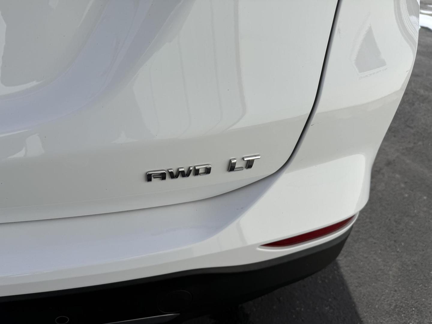 2023 White Chevrolet Equinox LT Fleet AWD (3GNAXTEG2PS) with an 1.5L L4 DOHC 16V TURBO engine, 6A transmission, located at 8464 Route 219, Brockway, PA, 15824, (814) 265-1330, 41.226871, -78.780518 - Very clean, well taken care of 2023 Chev Equinox LT All Wheel Drive with 4 cylinder engine, air condition, power windows and locks, power/heated front seats, factory alloy wheels, and ONLY 37000 miles. This Chevy suv is serviced, and comes factory warranty. - Photo#10