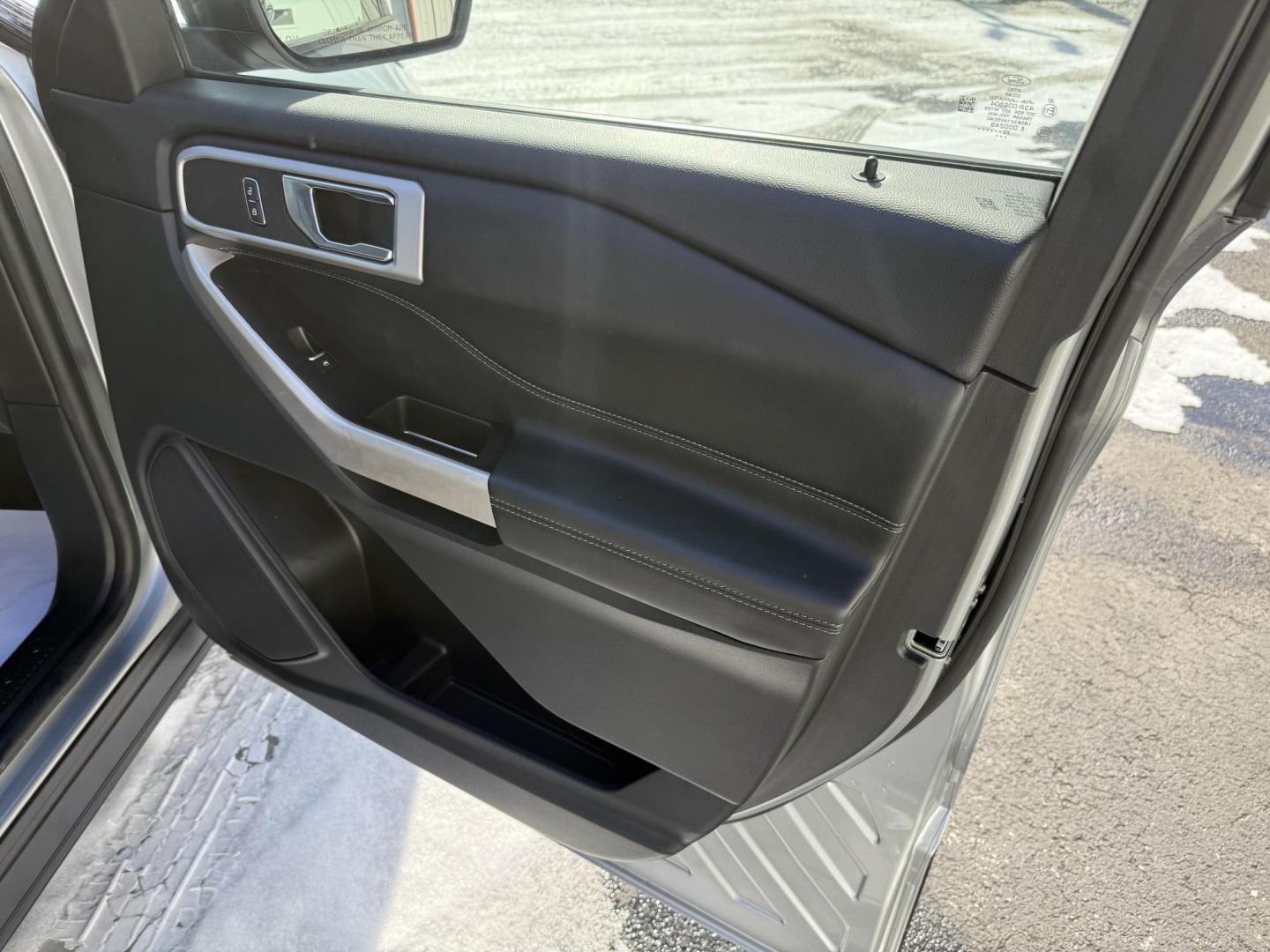 2022 Silver Ford Explorer XLT AWD (1FMSK8DH4NG) with an 2.3L L4 DOHC 16V engine, 10A transmission, located at 8464 Route 219, Brockway, PA, 15824, (814) 265-1330, 41.226871, -78.780518 - Sharp looking 2022 Ford Explorer XLT 4wd with leather interior, power/heated front seats, captain chairs, 6-passenger, rear a/c, factory alloy wheels, and ONLY 25000 miles. Serviced up and comes with Remaining Factory Warranty. Must see vehicle, save $$$$ - Photo#18