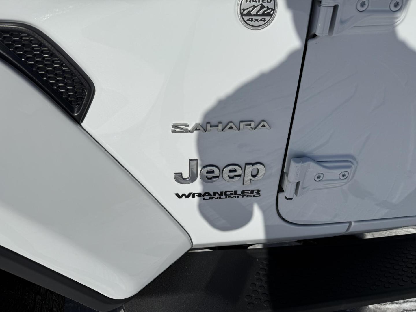 2022 White Jeep Wrangler Unlimited Sahara (1C4HJXEG4NW) with an 3.6L V6 DOHC 24V FFV engine, 6A transmission, located at 8464 Route 219, Brockway, PA, 15824, (814) 265-1330, 41.226871, -78.780518 - Super, clean 2022 Jeep Wrangler Unlimited Sahara 4wd well equipped and very sharp. Well equipped, with V6 engine, air condition, power windows and locks, matching hard top and much more. This Jeep is serviced, warranted and priced to sell. - Photo#2