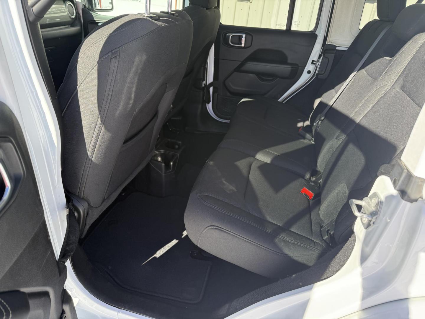 2022 White Jeep Wrangler Unlimited Sahara (1C4HJXEG4NW) with an 3.6L V6 DOHC 24V FFV engine, 6A transmission, located at 8464 Route 219, Brockway, PA, 15824, (814) 265-1330, 41.226871, -78.780518 - Super, clean 2022 Jeep Wrangler Unlimited Sahara 4wd well equipped and very sharp. Well equipped, with V6 engine, air condition, power windows and locks, matching hard top and much more. This Jeep is serviced, warranted and priced to sell. - Photo#8