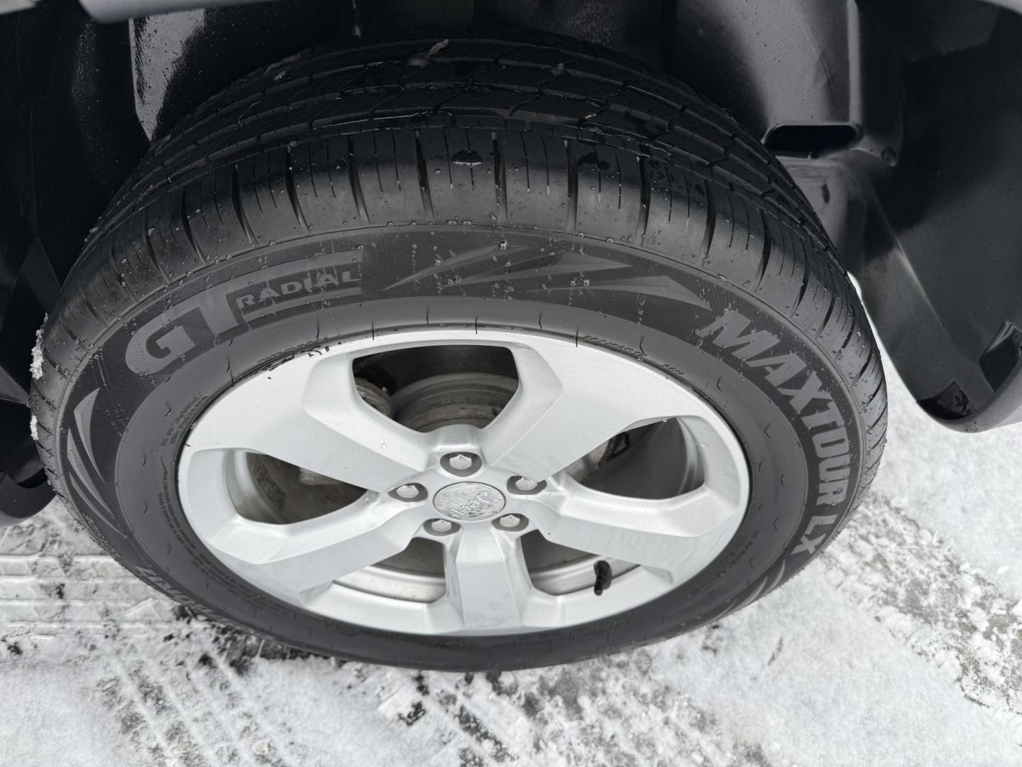 2020 Black Jeep Compass Latitude 4WD (3C4NJDBB1LT) with an 2.4L L4 DOHC 16V engine, located at 8464 Route 219, Brockway, PA, 15824, (814) 265-1330, 41.226871, -78.780518 - Very nice, well taken care of 2020 Jeep Compass Latitude 4wd with 4 cylinder, air condition, power windows and locks, factory wheels and more. ONLY 77000 miles. Serviced up and ready to go. Great price on this pre owned Jeep. - Photo#9