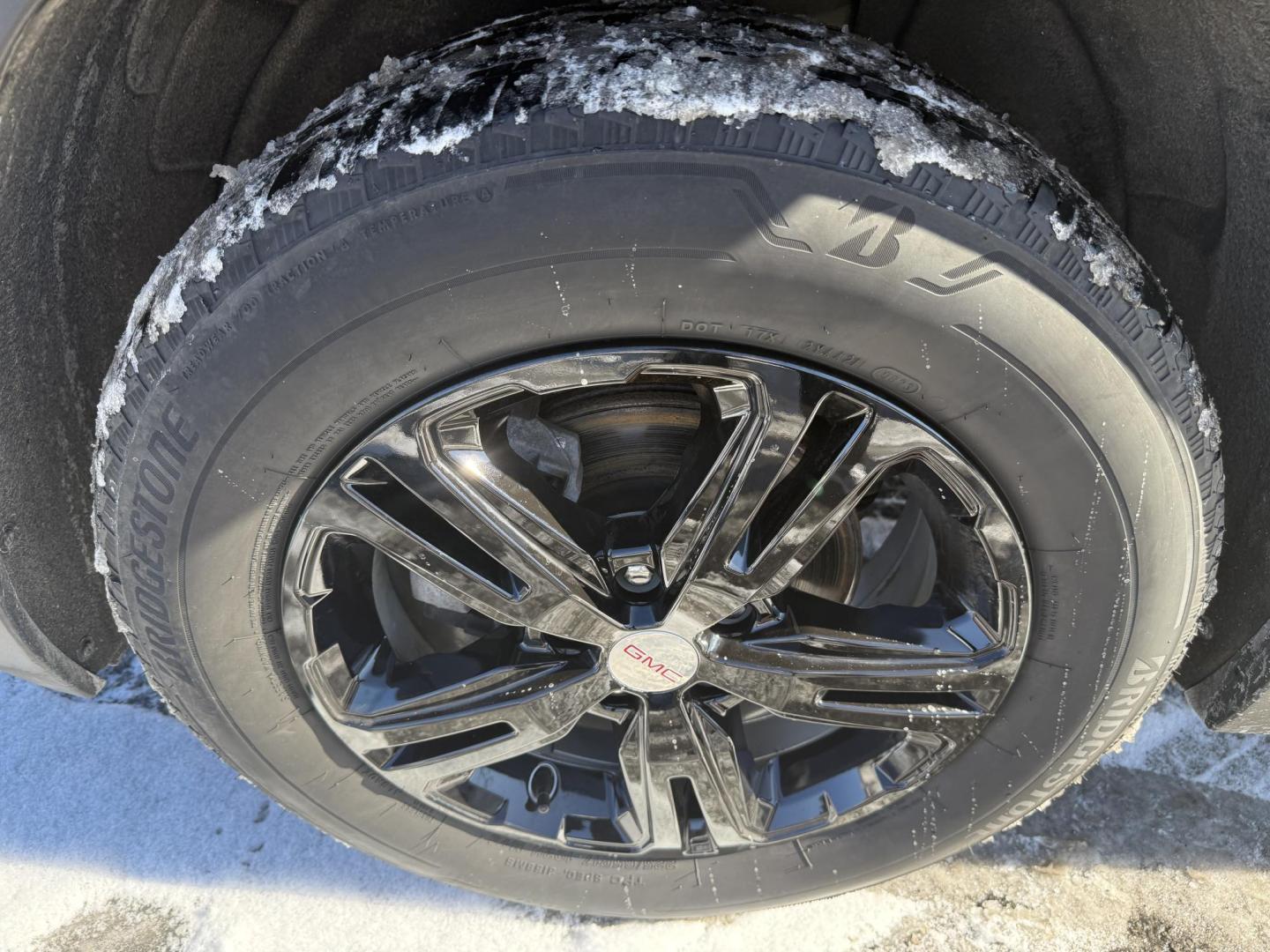 2023 Black GMC Terrain SLE AWD (3GKALTEG0PL) with an 1.5L L4 DOHC 16V TURBO engine, 6A transmission, located at 8464 Route 219, Brockway, PA, 15824, (814) 265-1330, 41.226871, -78.780518 - Super sharp looking pre owned 2023 GMC Terrain SLE all wheel drive with cloth interior, power/heated front seats, back up camera, factory alloys with black out covers, and ONLY 25000 miles. Factory warranty and this GMC suv is serviced for delivery. - Photo#1