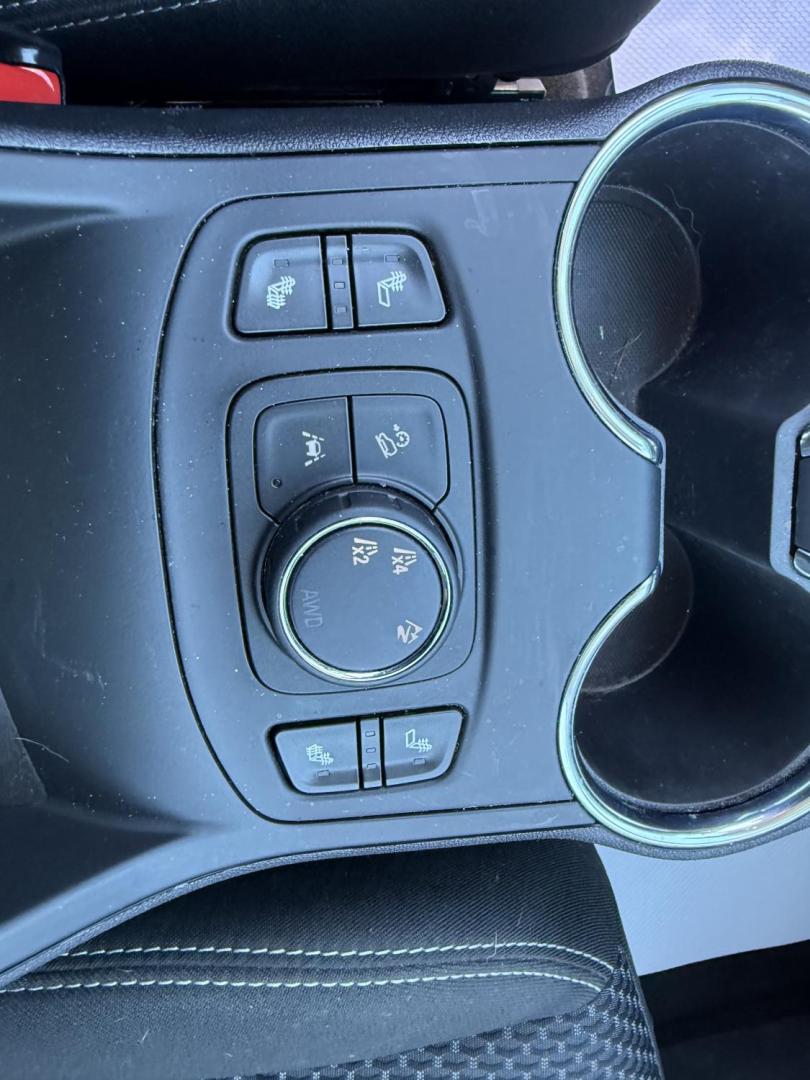 2023 Black GMC Terrain SLE AWD (3GKALTEG0PL) with an 1.5L L4 DOHC 16V TURBO engine, 6A transmission, located at 8464 Route 219, Brockway, PA, 15824, (814) 265-1330, 41.226871, -78.780518 - Super sharp looking pre owned 2023 GMC Terrain SLE all wheel drive with cloth interior, power/heated front seats, back up camera, factory alloys with black out covers, and ONLY 25000 miles. Factory warranty and this GMC suv is serviced for delivery. - Photo#4