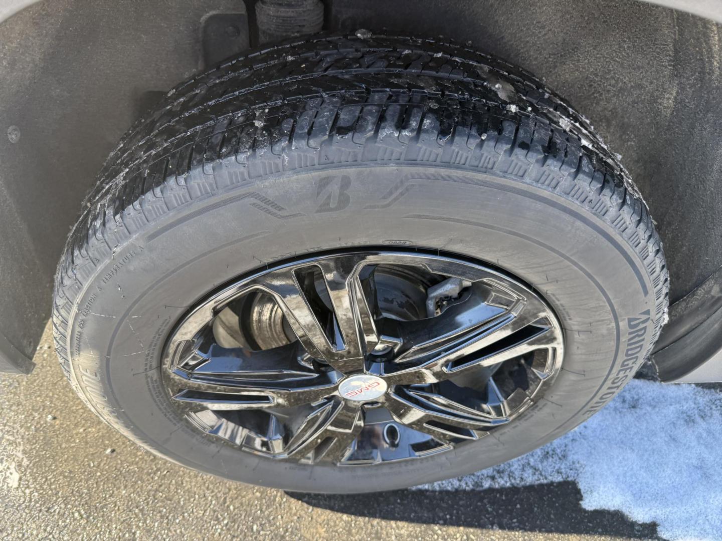 2023 Black GMC Terrain SLE AWD (3GKALTEG0PL) with an 1.5L L4 DOHC 16V TURBO engine, 6A transmission, located at 8464 Route 219, Brockway, PA, 15824, (814) 265-1330, 41.226871, -78.780518 - Super sharp looking pre owned 2023 GMC Terrain SLE all wheel drive with cloth interior, power/heated front seats, back up camera, factory alloys with black out covers, and ONLY 25000 miles. Factory warranty and this GMC suv is serviced for delivery. - Photo#12