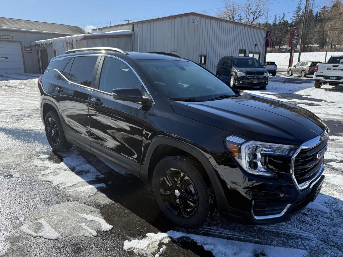 2023 Black GMC Terrain SLE AWD (3GKALTEG0PL) with an 1.5L L4 DOHC 16V TURBO engine, 6A transmission, located at 8464 Route 219, Brockway, PA, 15824, (814) 265-1330, 41.226871, -78.780518 - Super sharp looking pre owned 2023 GMC Terrain SLE all wheel drive with cloth interior, power/heated front seats, back up camera, factory alloys with black out covers, and ONLY 25000 miles. Factory warranty and this GMC suv is serviced for delivery. - Photo#18