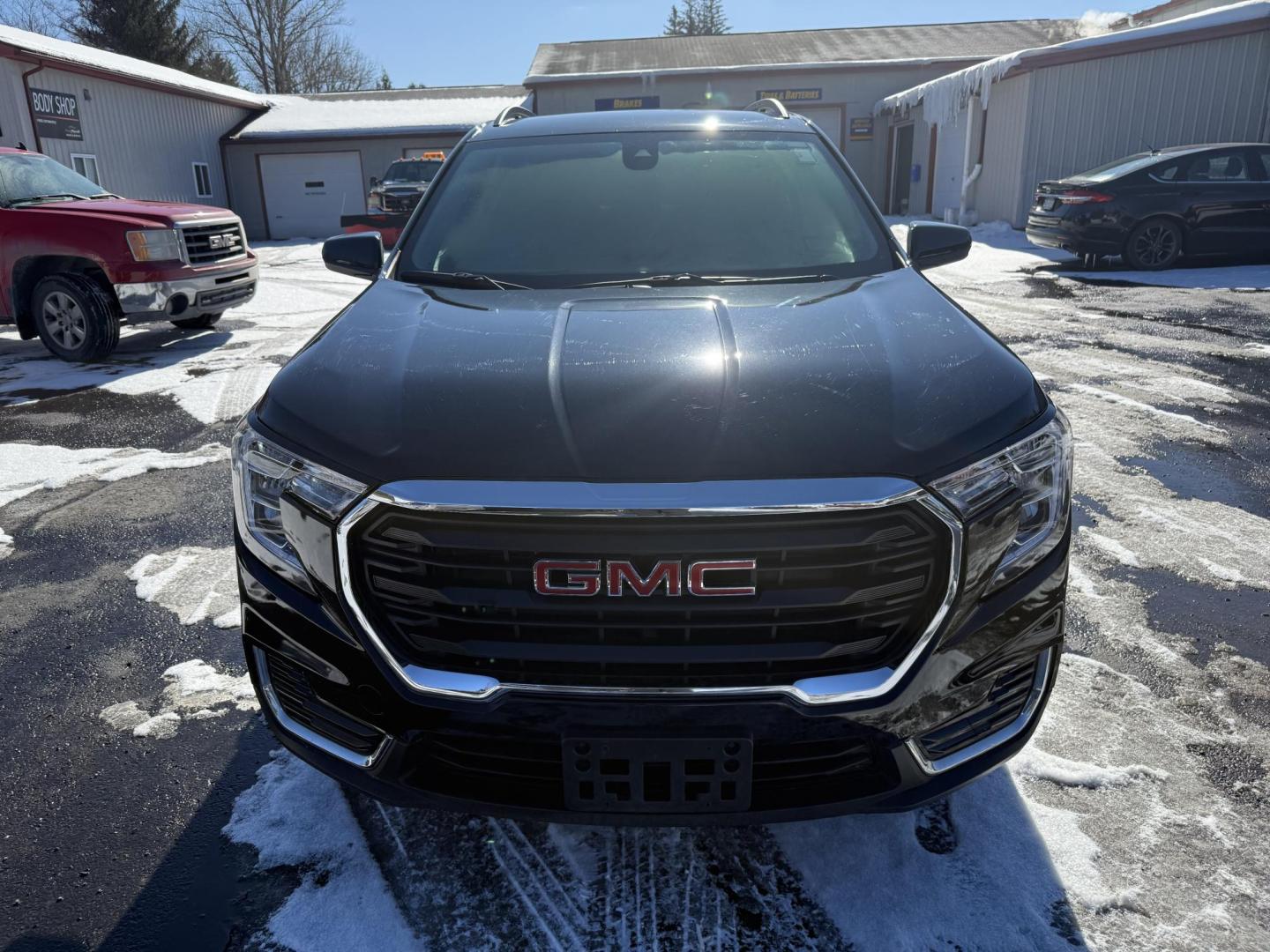 2023 Black GMC Terrain SLE AWD (3GKALTEG0PL) with an 1.5L L4 DOHC 16V TURBO engine, 6A transmission, located at 8464 Route 219, Brockway, PA, 15824, (814) 265-1330, 41.226871, -78.780518 - Super sharp looking pre owned 2023 GMC Terrain SLE all wheel drive with cloth interior, power/heated front seats, back up camera, factory alloys with black out covers, and ONLY 25000 miles. Factory warranty and this GMC suv is serviced for delivery. - Photo#19