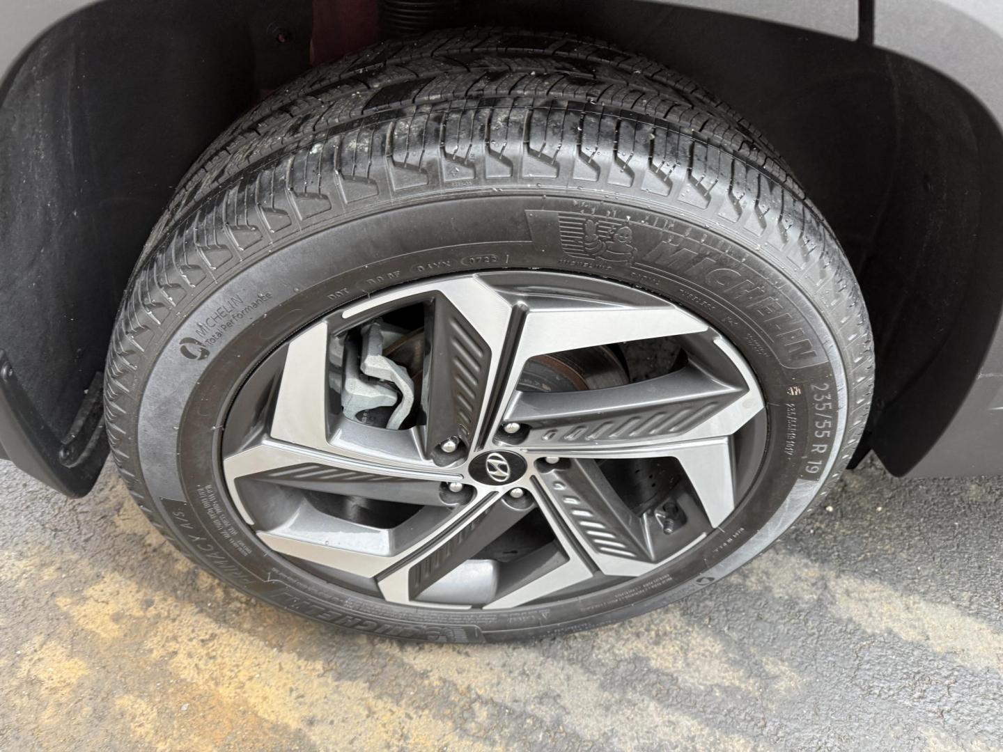 2022 Red Hyundai Tucson Limited AWD (5NMJECAE1NH) with an 2.5L L4 DOHC 16V engine, 8A transmission, located at 8464 Route 219, Brockway, PA, 15824, (814) 265-1330, 41.226871, -78.780518 - ONE SHARP VEHICLE...stop in and check out this 2022 Hyundai Tucson Limited all wheel drive with leather interior, power/heated front seats, pano roof, navigation, factory alloy wheels, ONLY 21000 miles and much more. Serviced up and comes with a warranty. - Photo#13